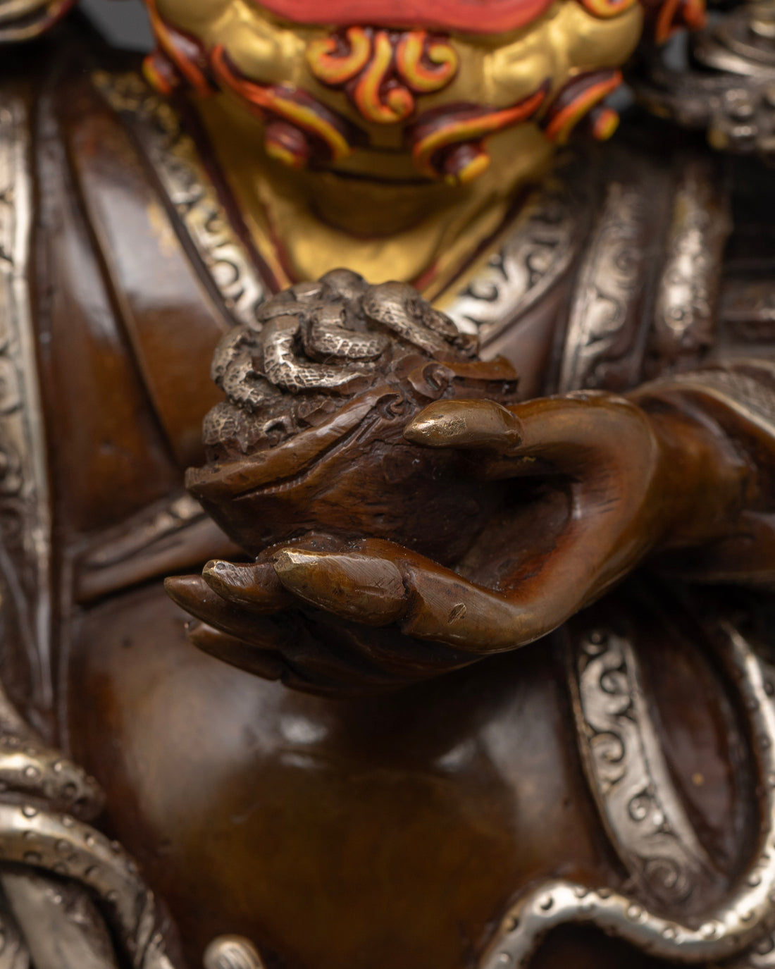 Mahakala Bernegchen Statue: Powerful Tibetan Protector