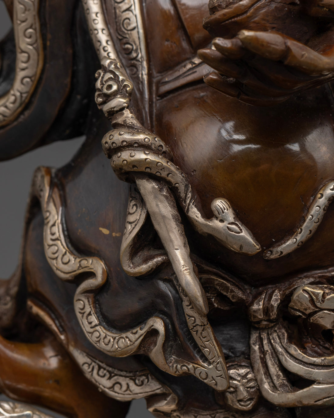 Mahakala Bernegchen Statue: Powerful Tibetan Protector