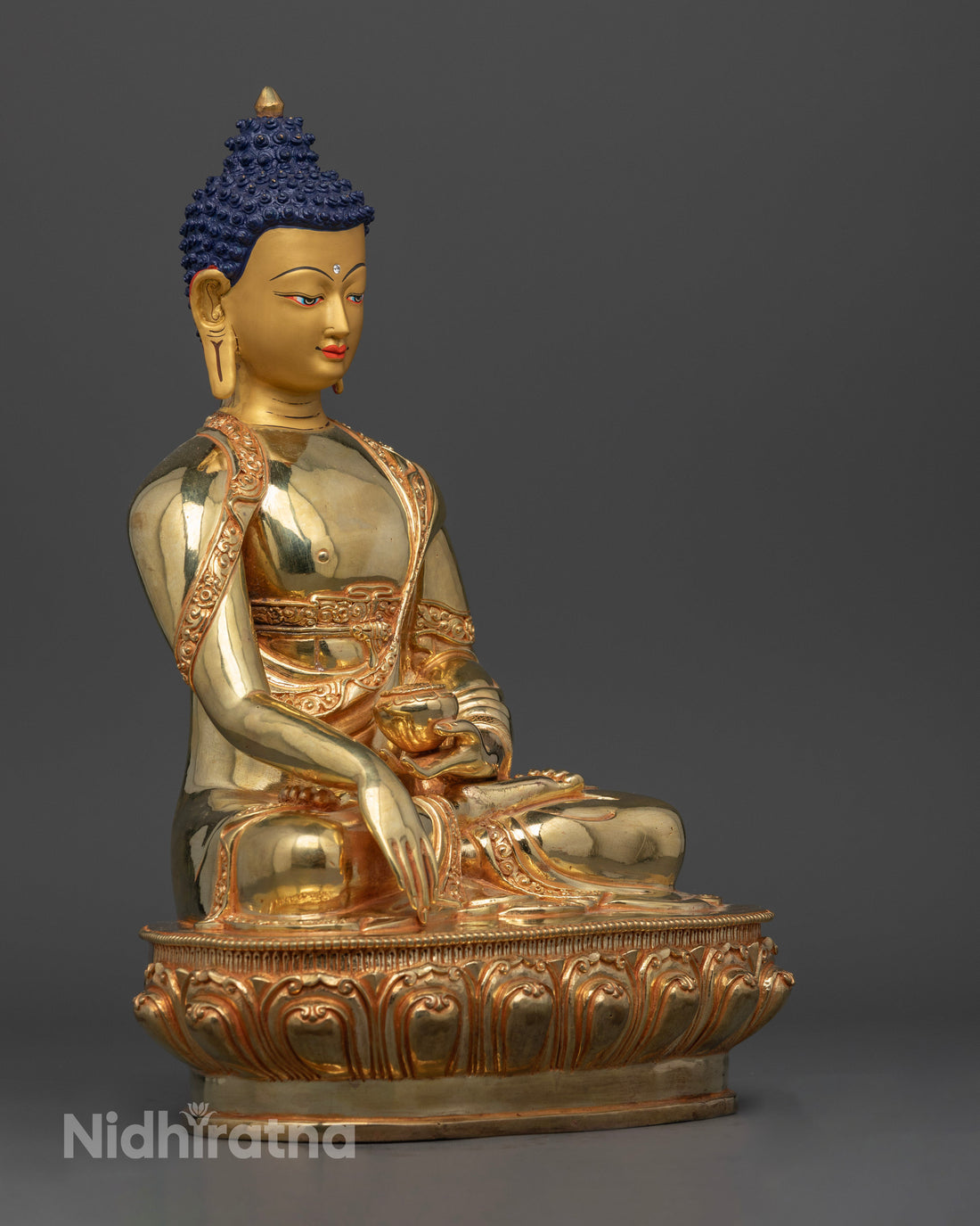 Shakyamuni Buddha Statue: Embrace Peace & Enlightenment