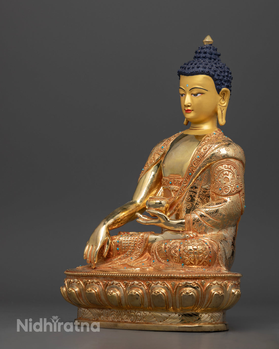 Shakyamuni Buddha Statue: A Representation of Peace