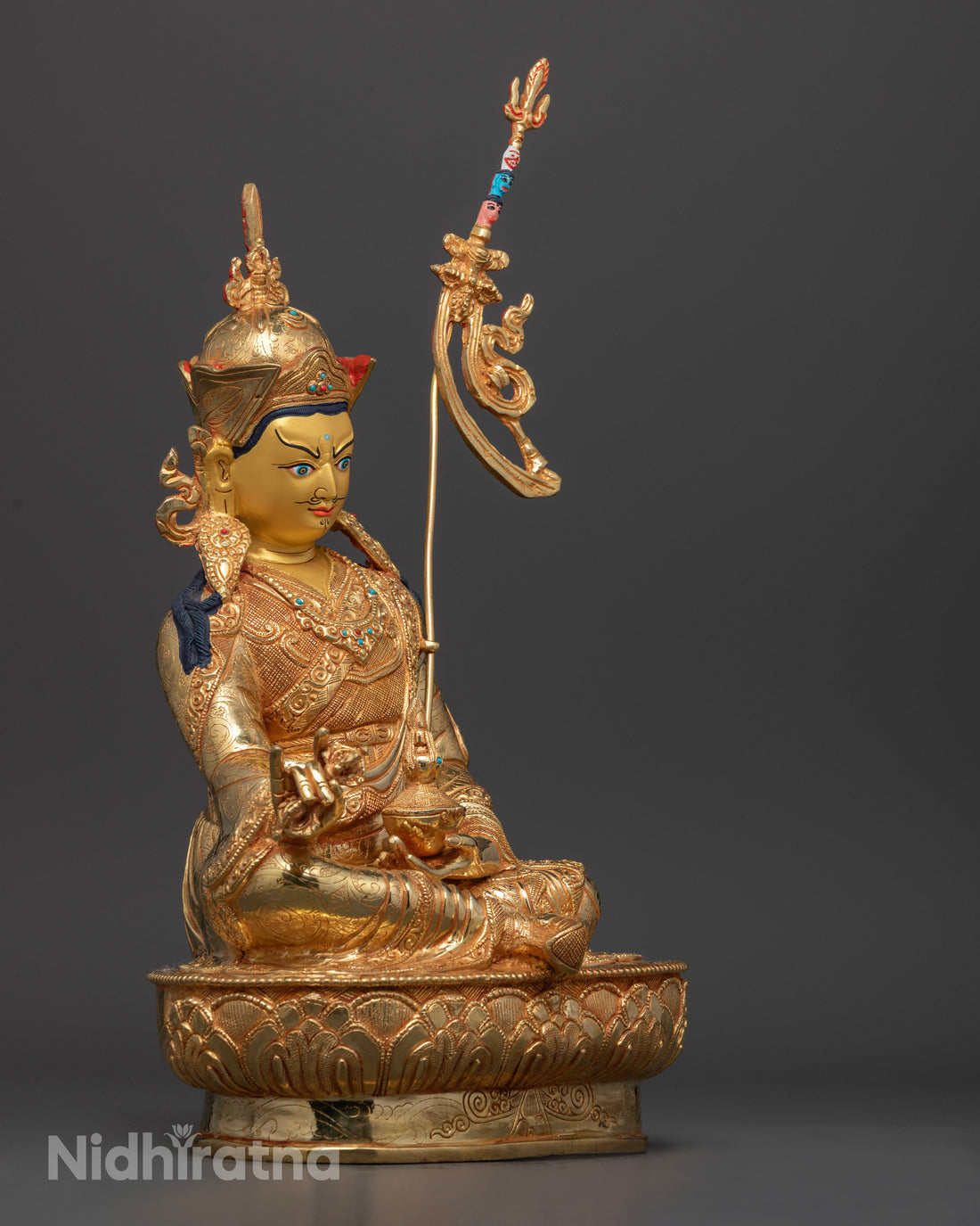 Guru Rinpoche Statue: Invoking Protection & Wisdom