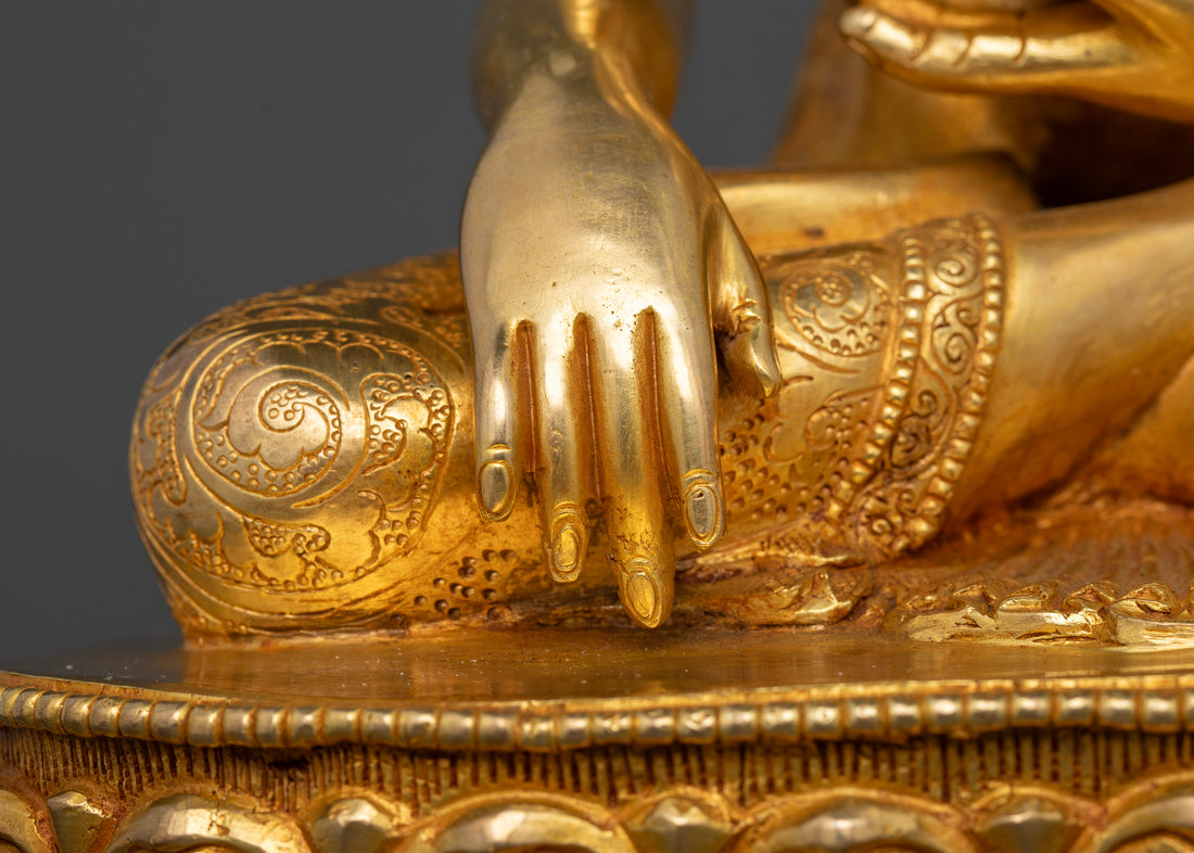 Buddha Shakyamuni Statue - Embodiment of Enlightenment and Compassion