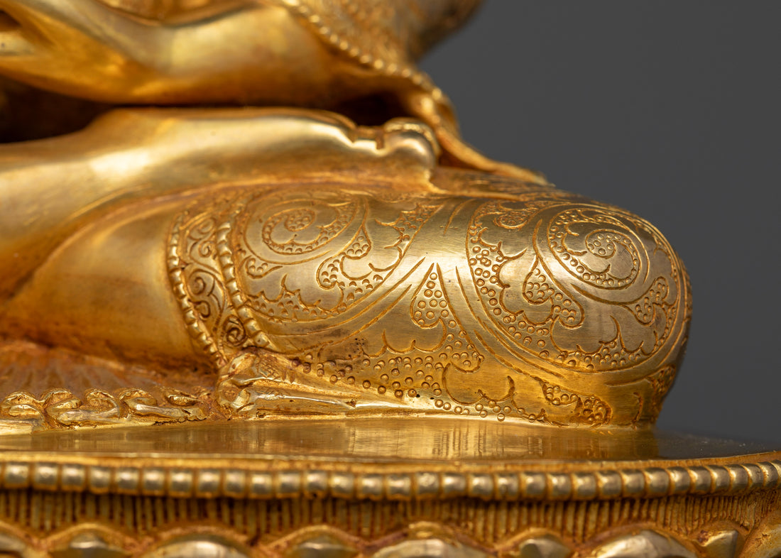 Buddha Shakyamuni Statue - Embodiment of Enlightenment and Compassion