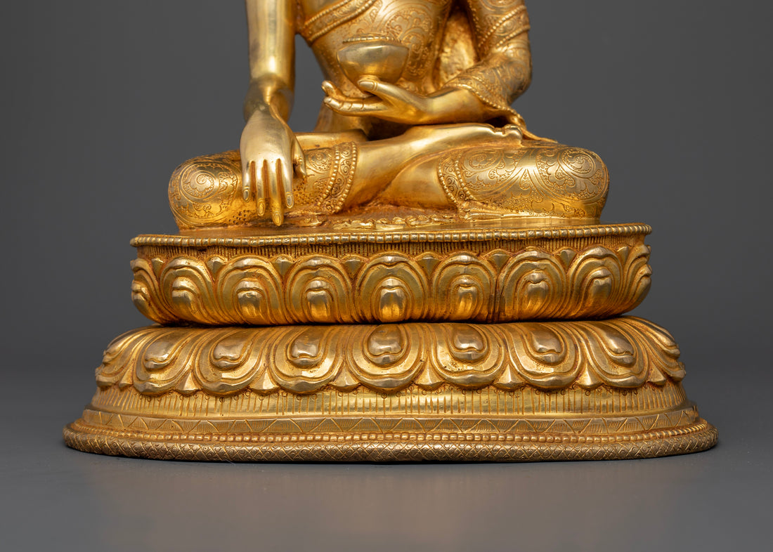 Buddha Shakyamuni Statue - Embodiment of Enlightenment and Compassion