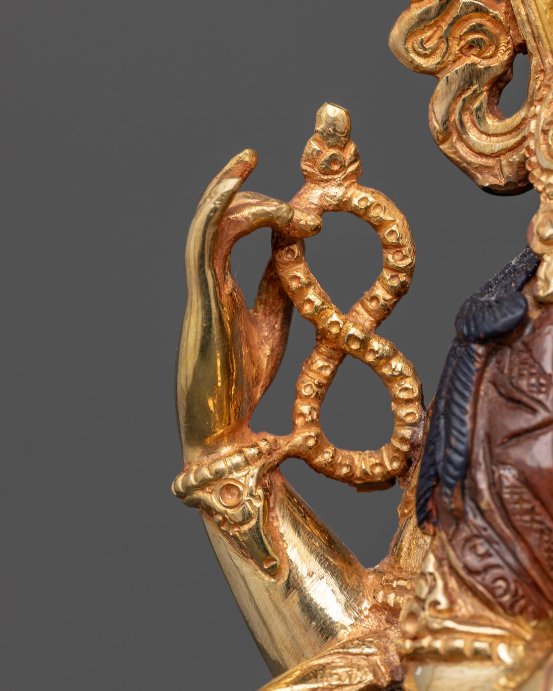 Chenrezig Avalokiteshvara Statue: The Embodiment of Compassion in Gold and Copper