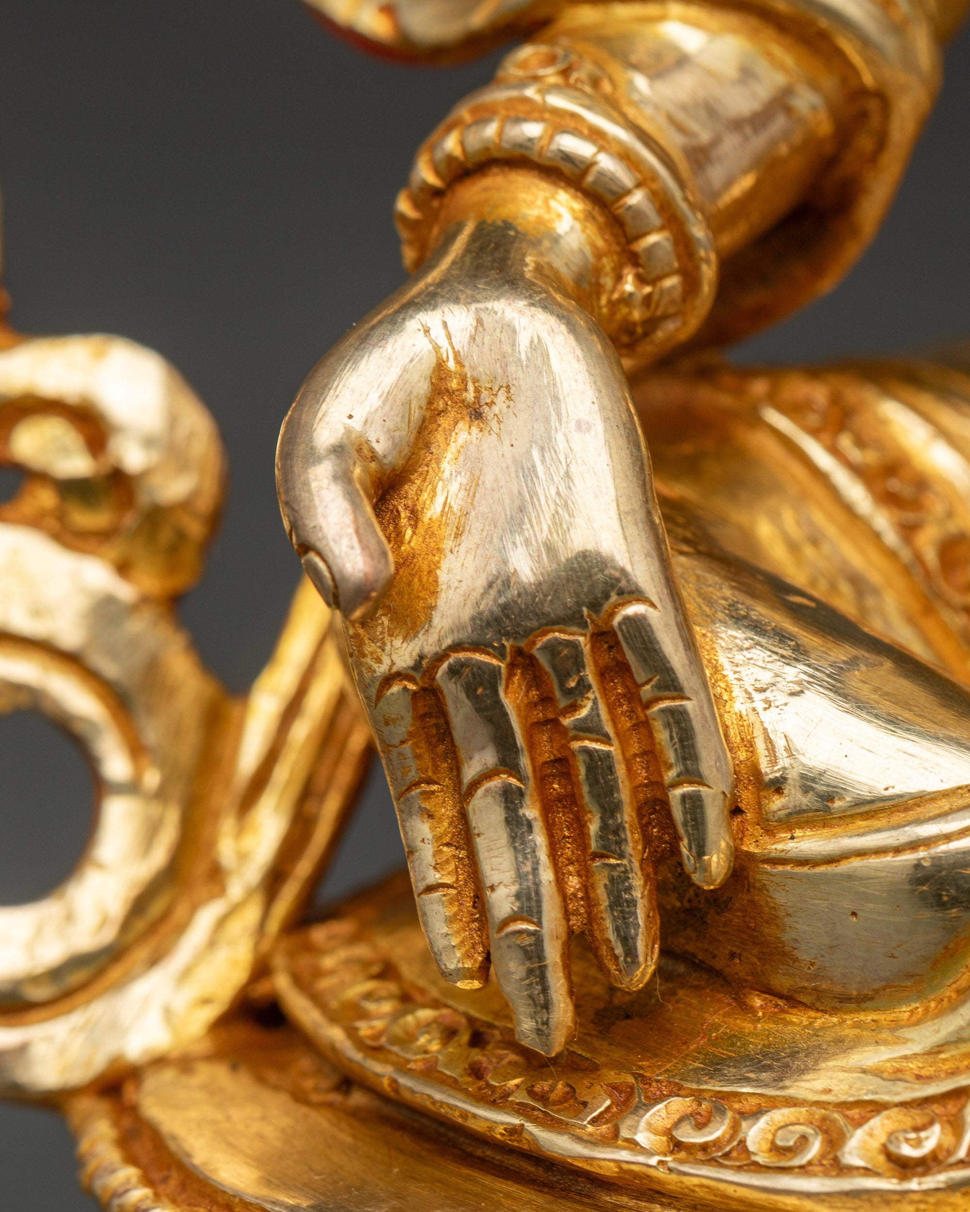 Laxmi Hindu Deity Statue – Goddess of Fortune and Abundance