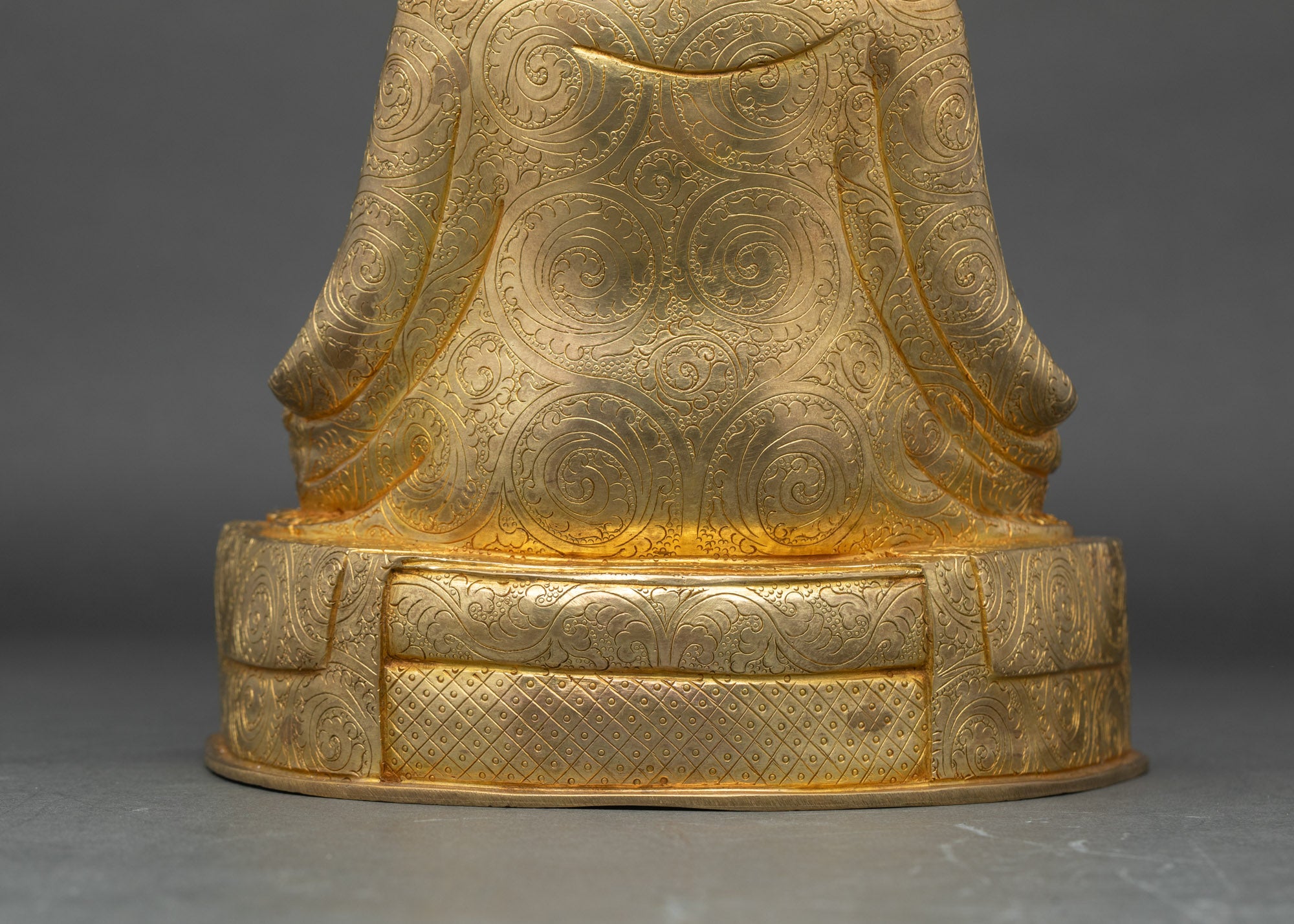 1st Karmapa Dusum Khyenpa Statue – Tibetan Meditation Master