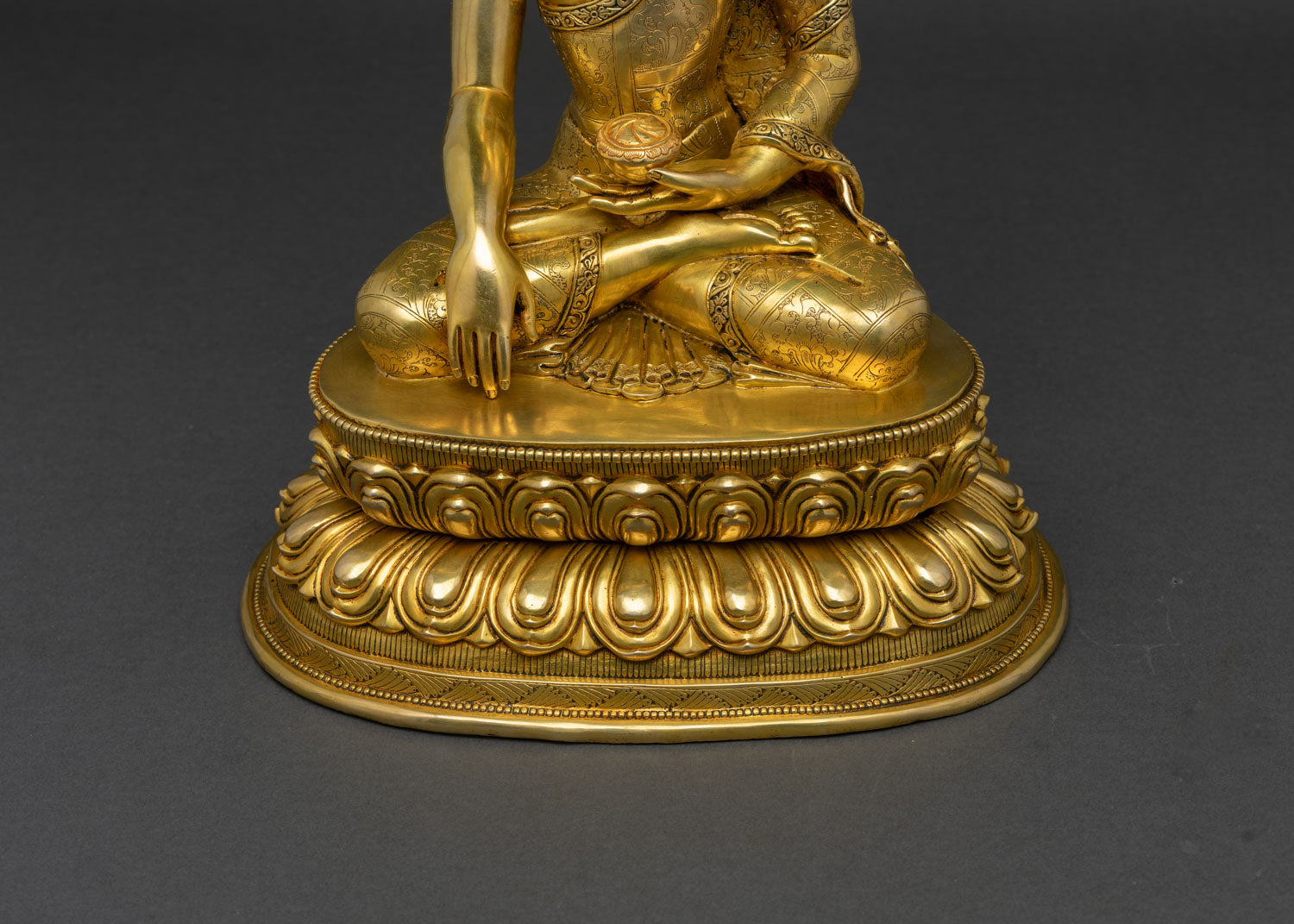 Shakyamuni Buddha Statue – Traditional Himalayan Art