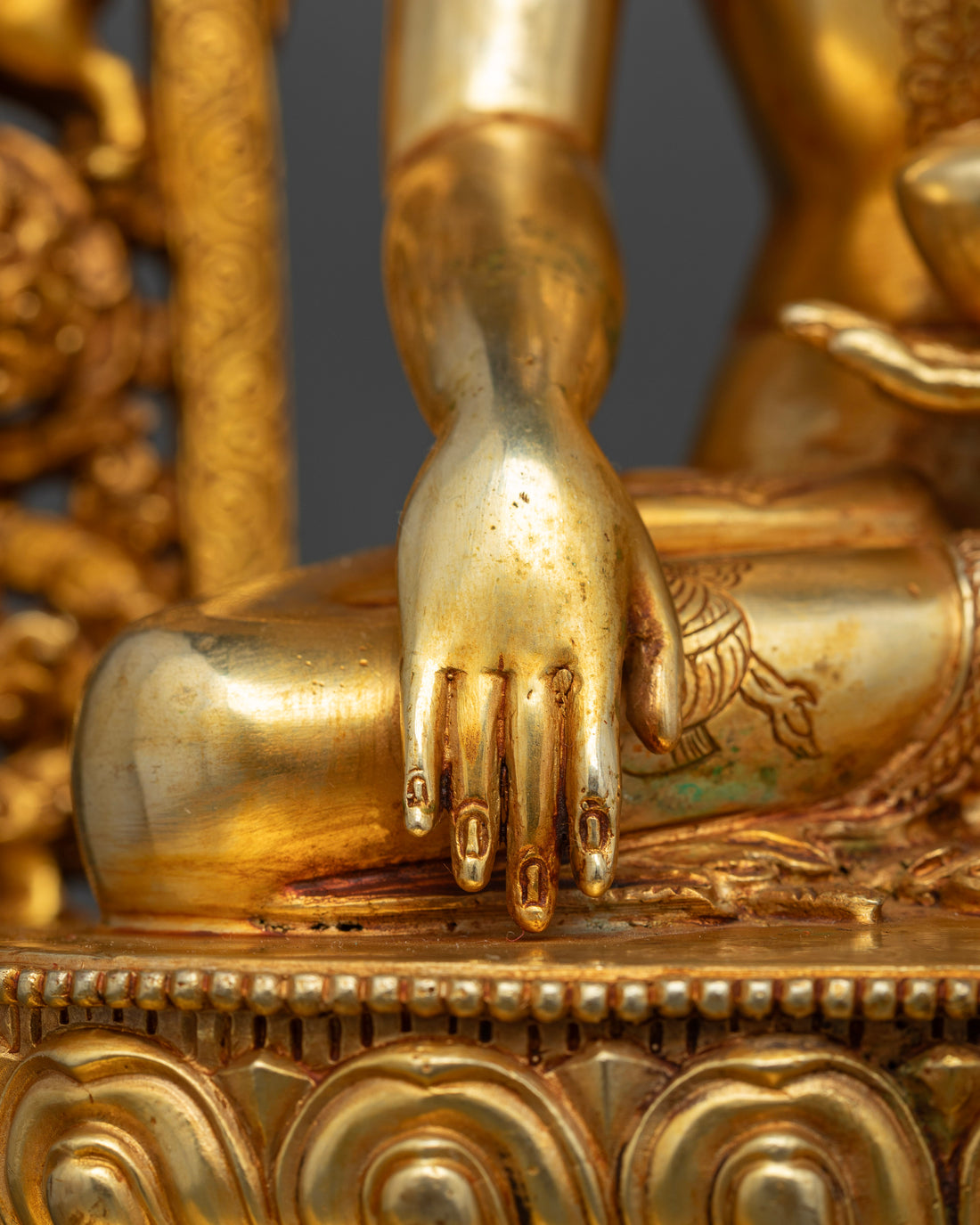 Crowned Buddha Sakyamuni: The Regal Sage of Enlightenment