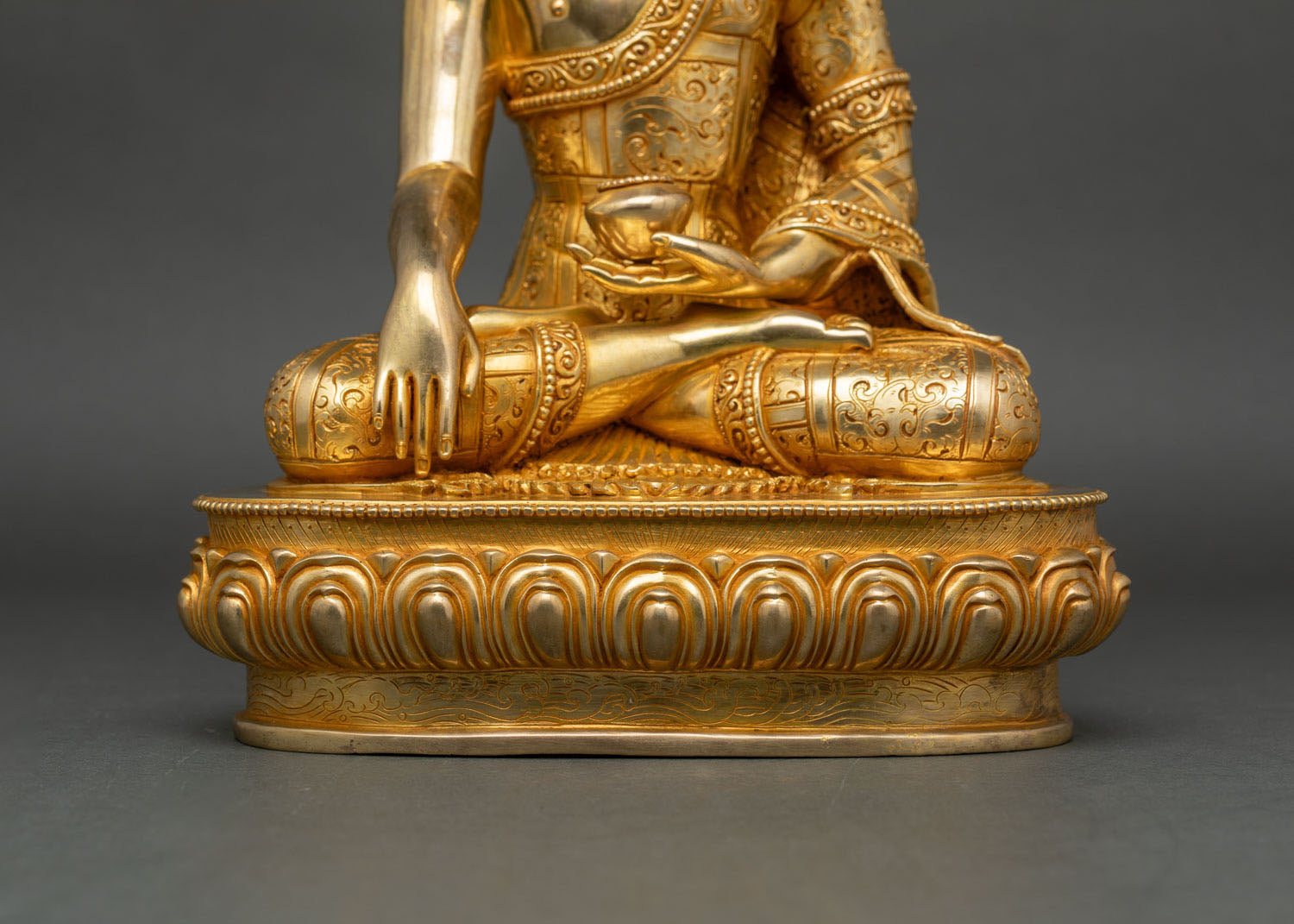Buddha Shakyamuni Statue - Handmade Gold Meditation Buddha