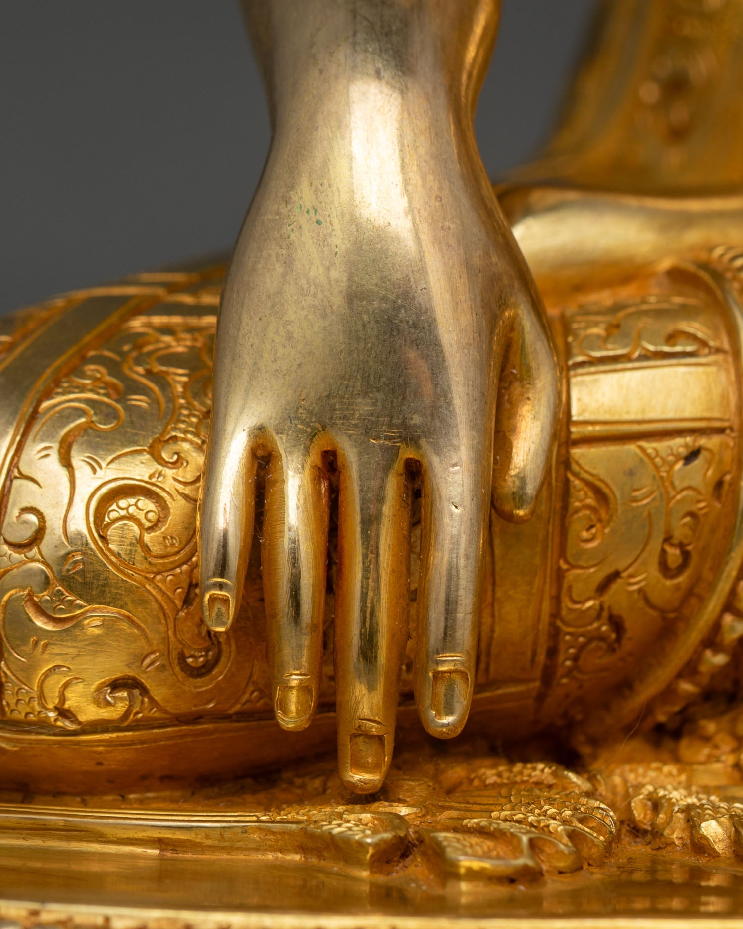 Buddha Shakyamuni Statue - Handmade Gold Meditation Buddha