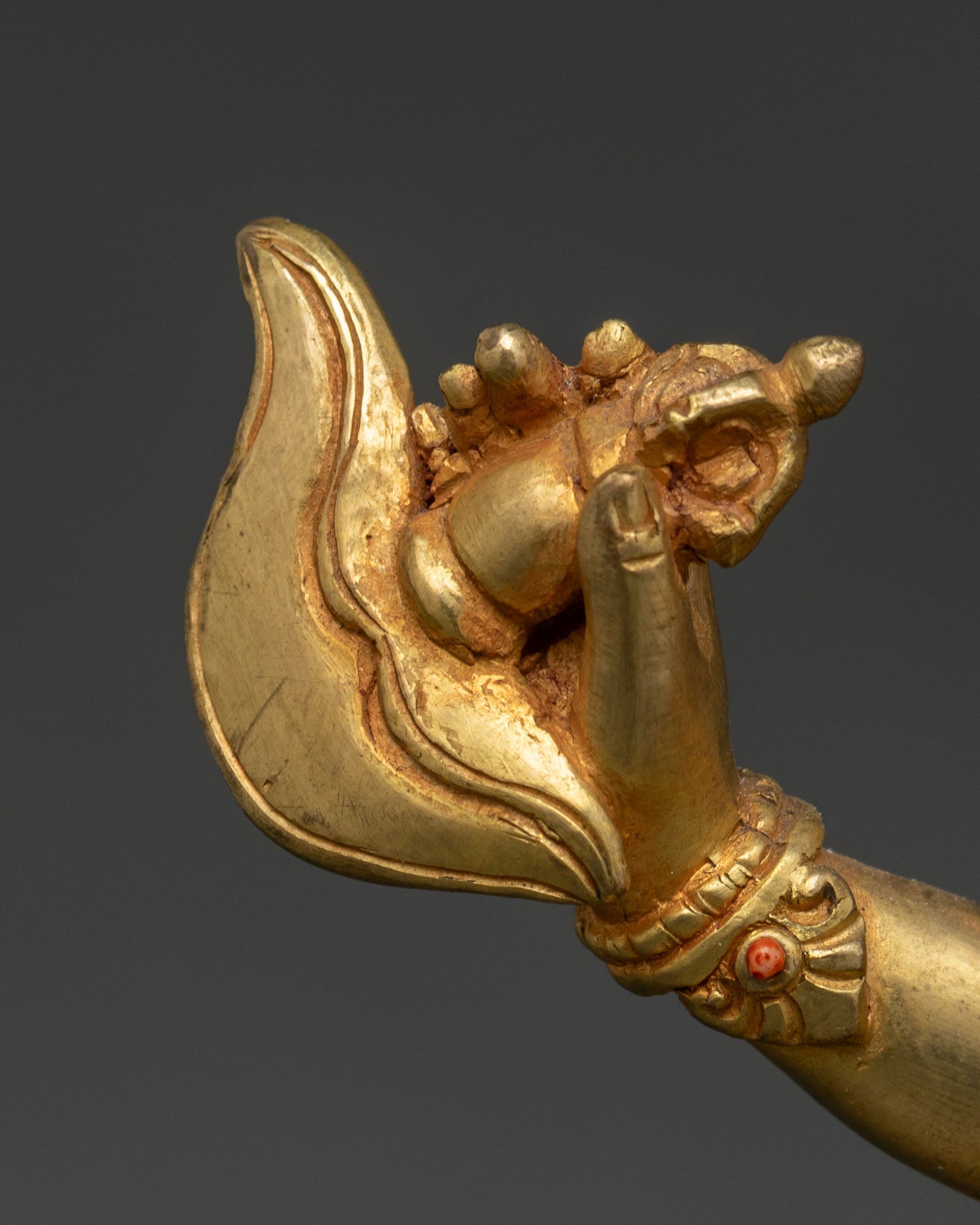 Dorje Phagmo Statue – Symbol of Wisdom and Protection