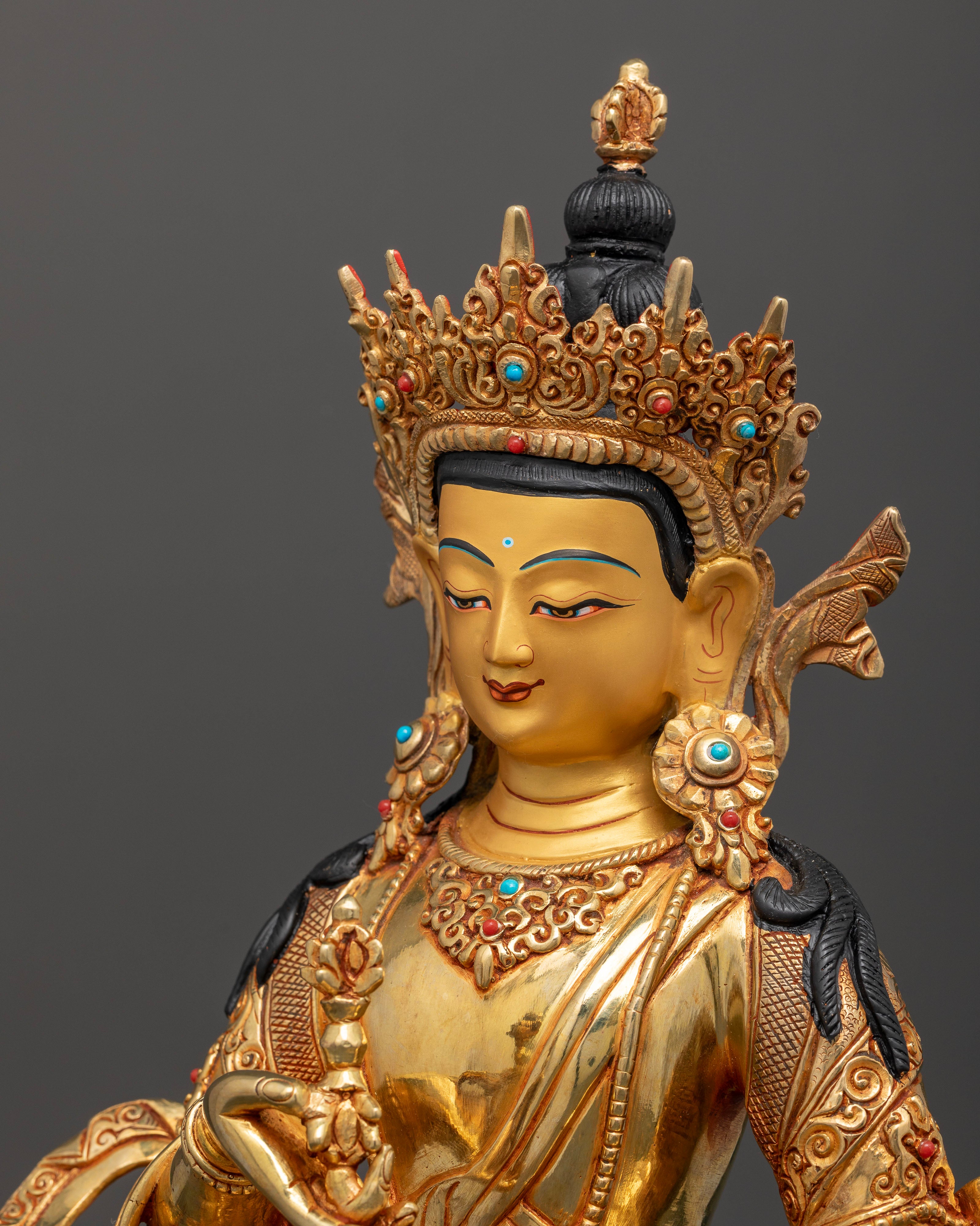 Golden Radiance: The Vajrasattva Statue