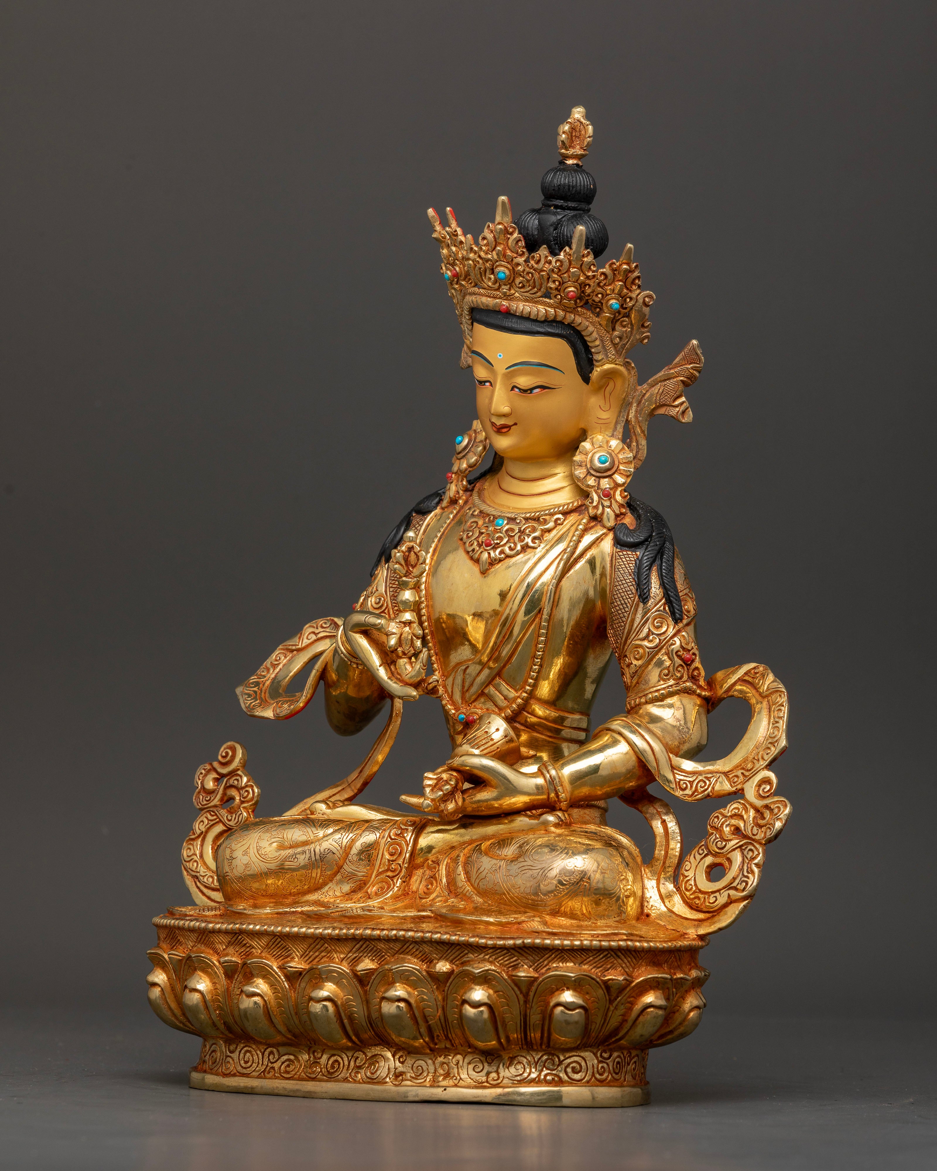 Golden Radiance: The Vajrasattva Statue