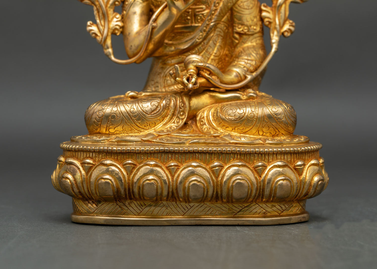 Tsongkhapa Statue – Traditional Handmade Artwork