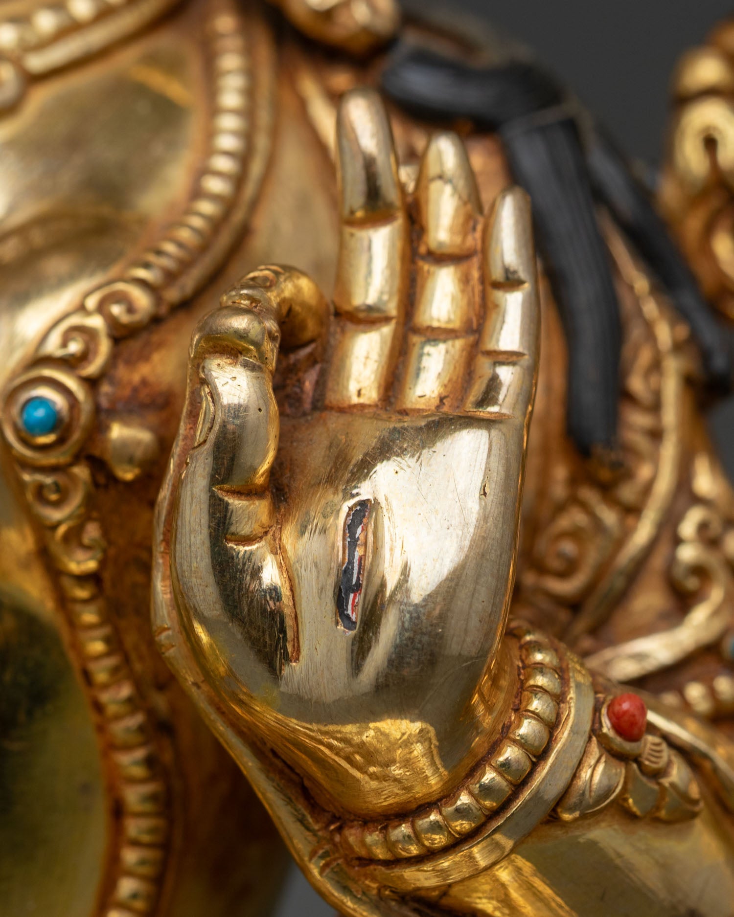 Beautiful White Tara Statue – Fine Buddhist Sculpture