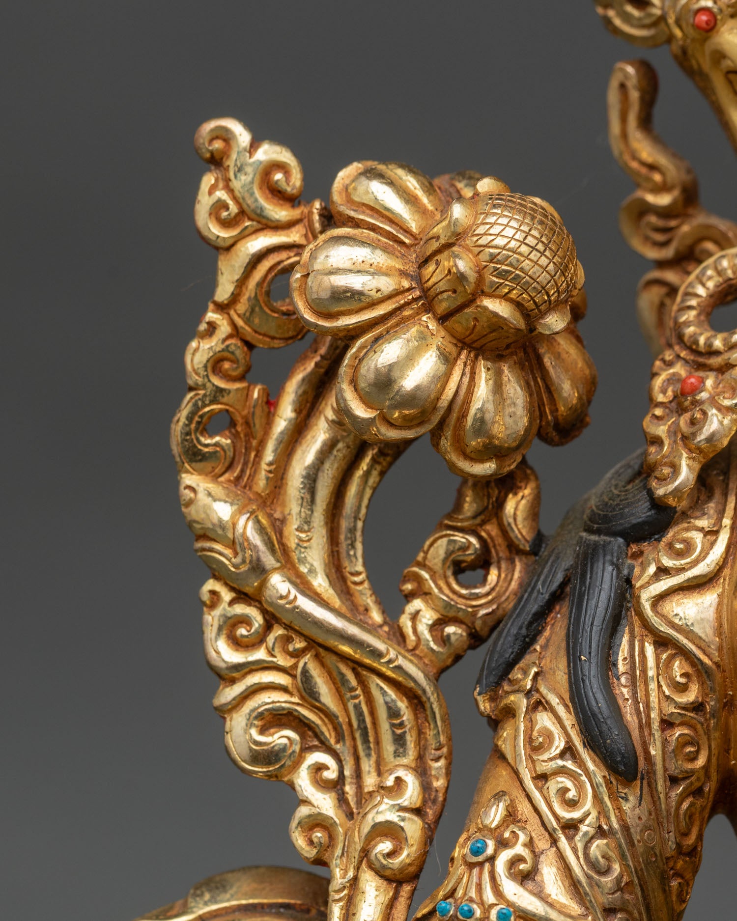 Beautiful White Tara Statue – Fine Buddhist Sculpture