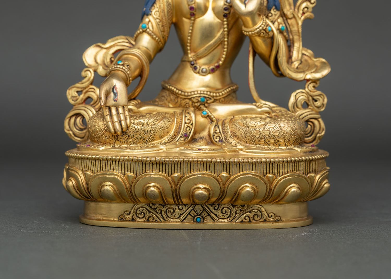 White Tara Statue – Seven-Eyed Goddess of Compassion