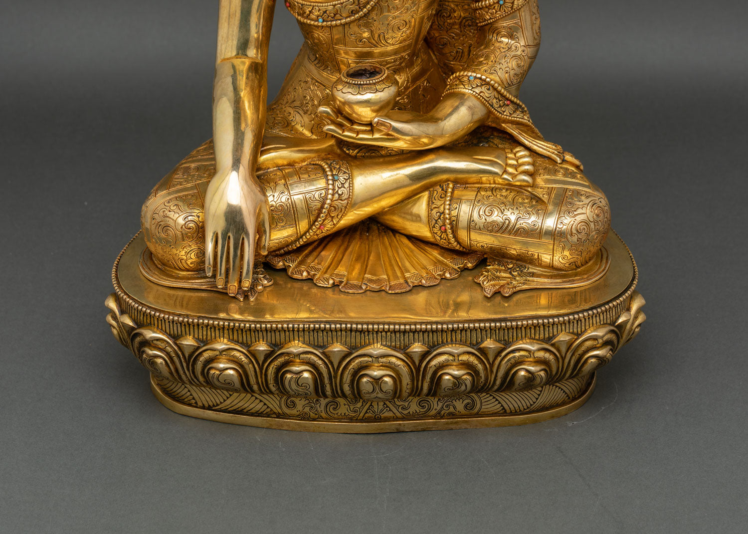 Buddha Shakyamuni Statue
