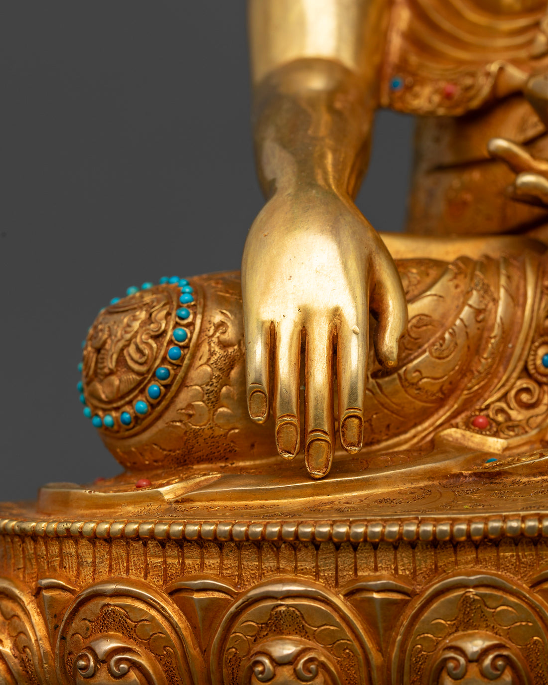 Shakyamuni Buddha Statue: A Symbol of Enlightenment