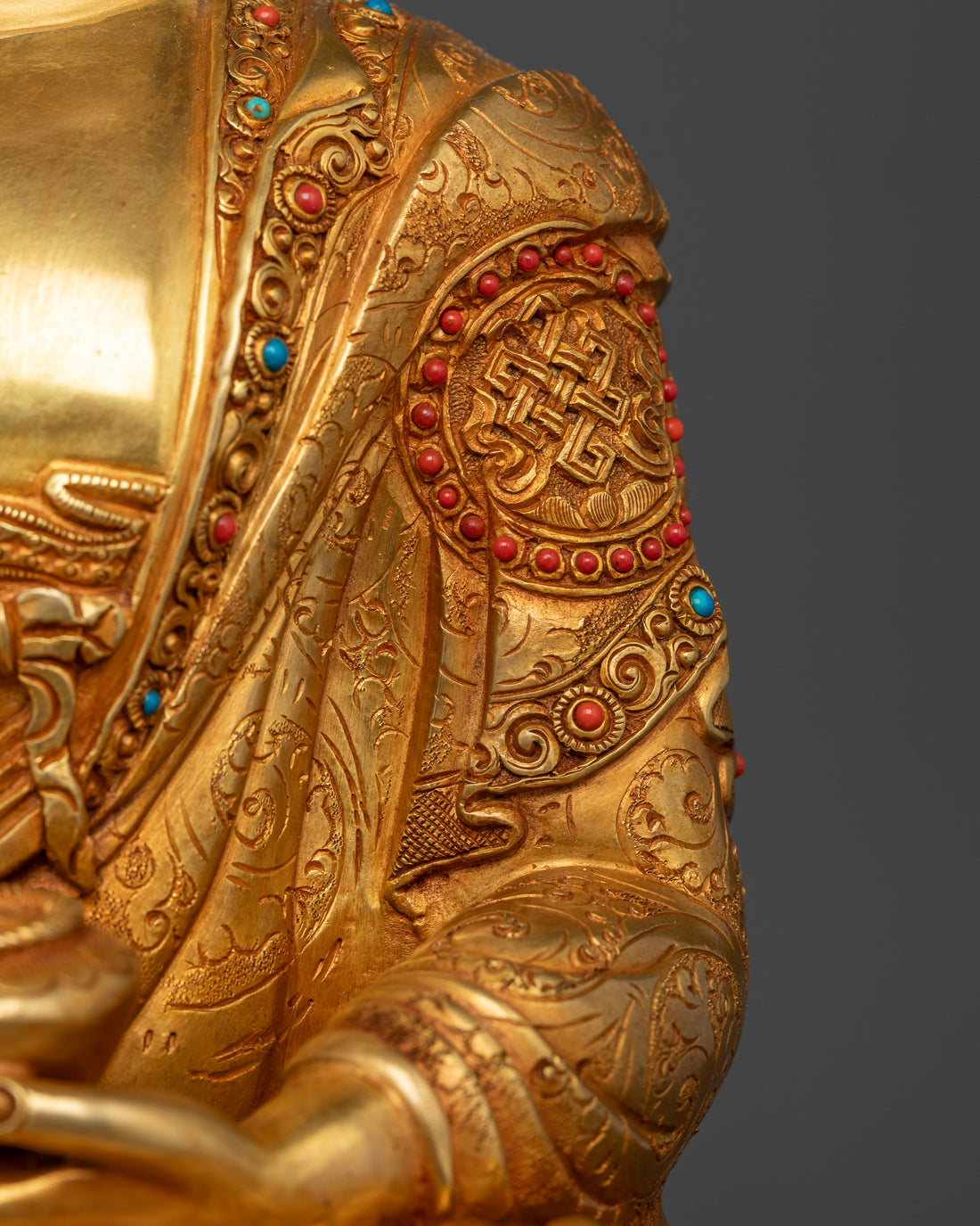 Shakyamuni Buddha Statue: A Symbol of Enlightenment