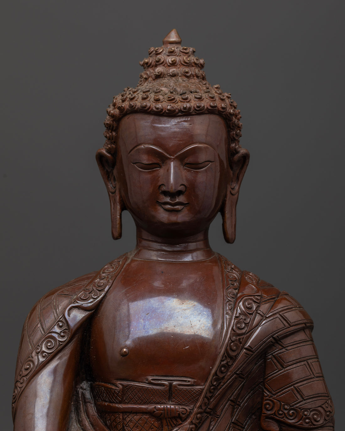 Best-Selling Shakyamuni Buddha Statue:  A Symbol of Divine Wisdom