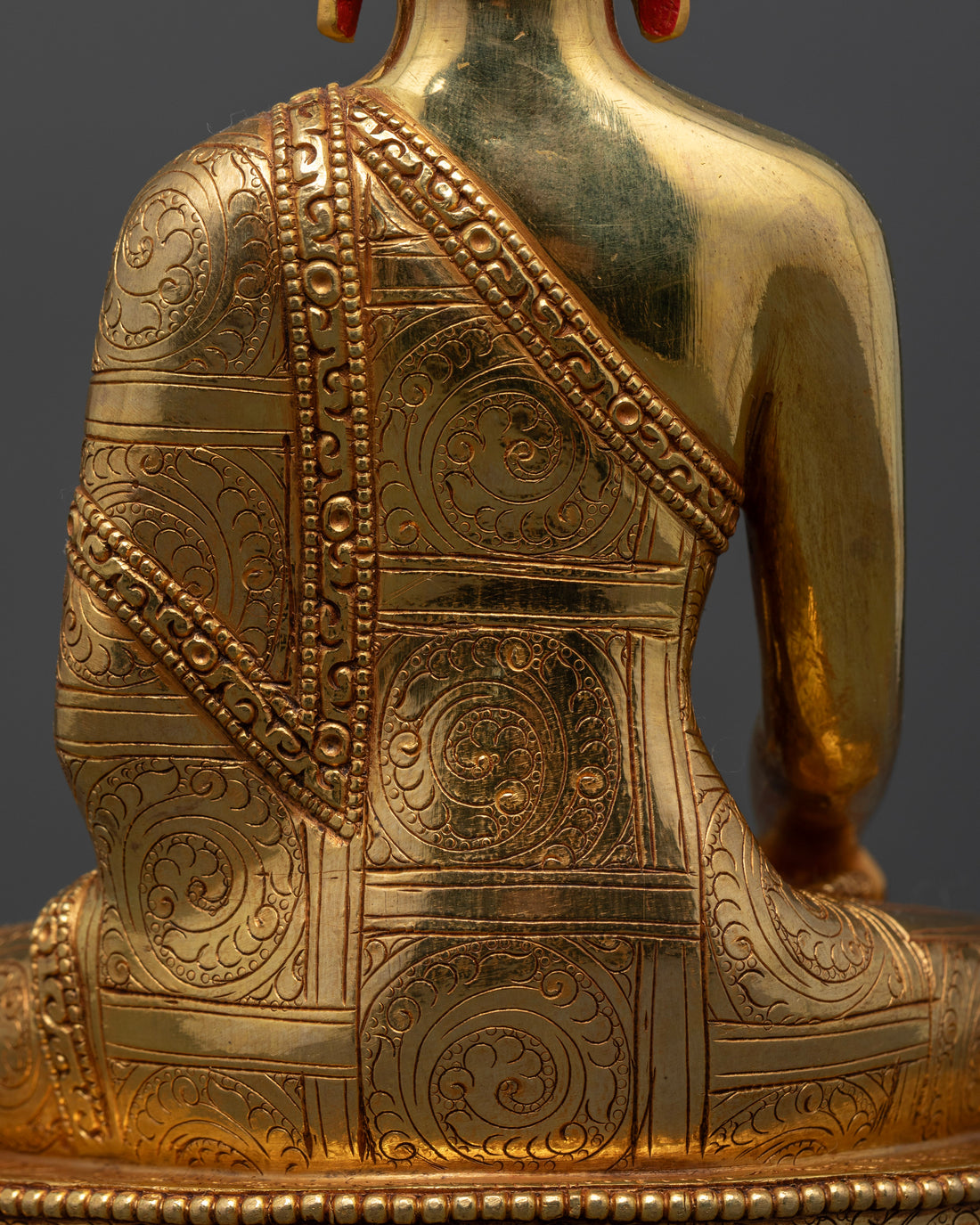 Handcrafted Beauty: Gold Face Shakyamuni Buddha Statue