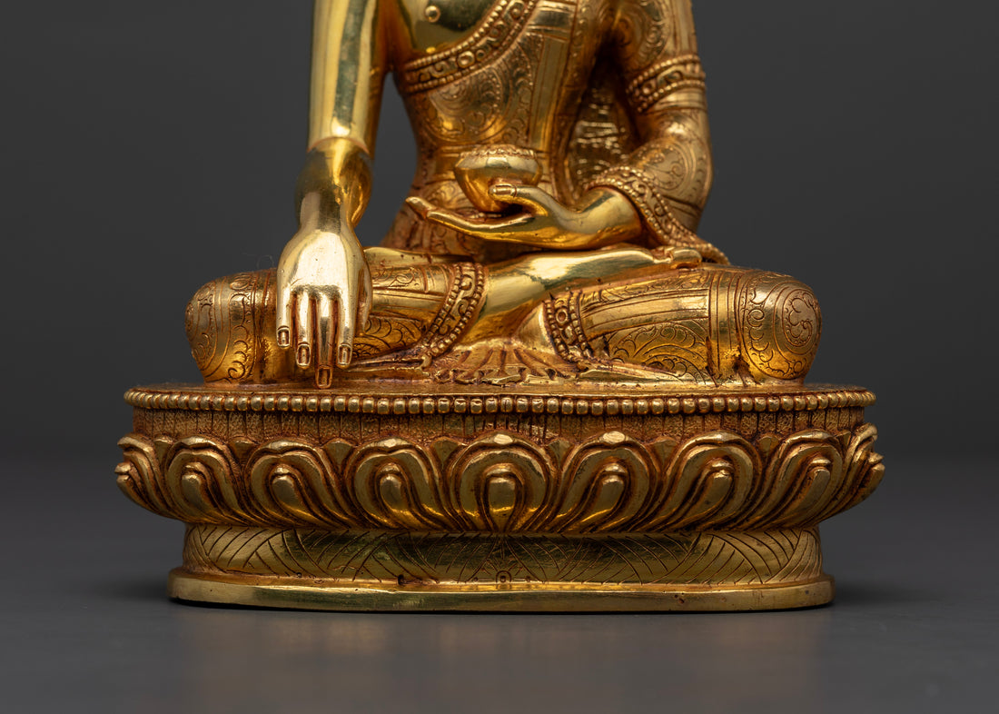 Handcrafted Beauty: Gold Face Shakyamuni Buddha Statue