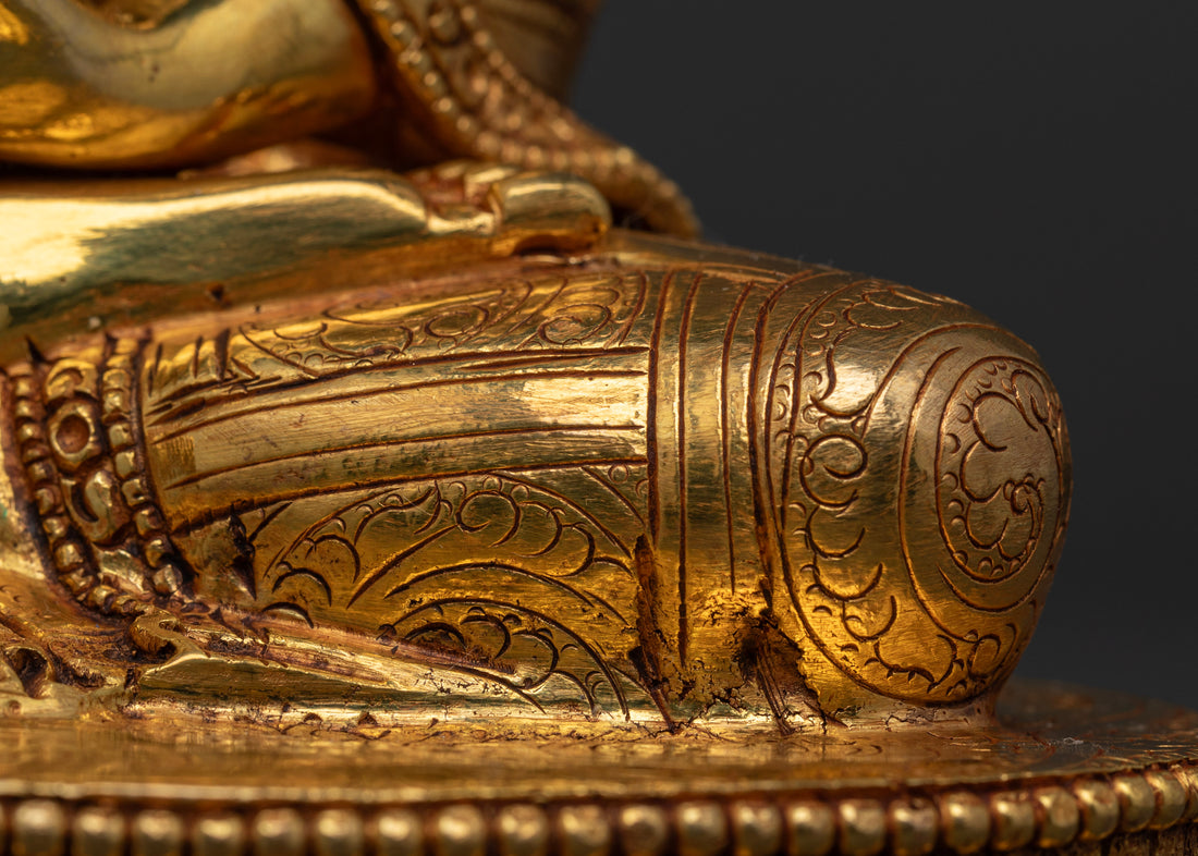 Handcrafted Beauty: Gold Face Shakyamuni Buddha Statue