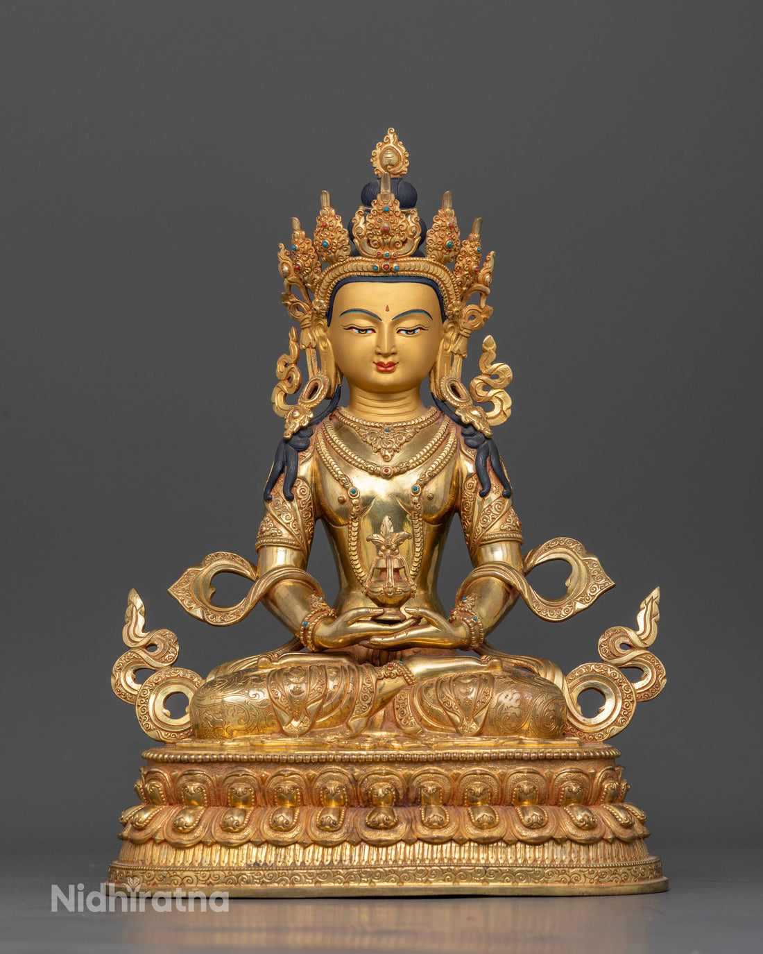 Amitayus Statue: Symbolizing Longevity and Spiritual Tranquility