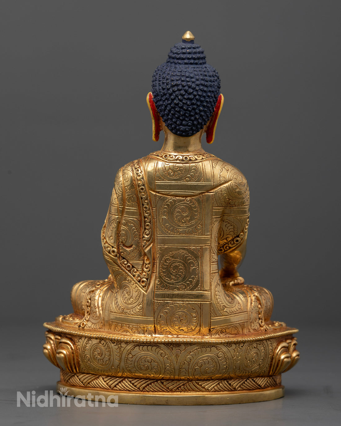 Captivating Buddha Statue: Icon of Calm and Harmony