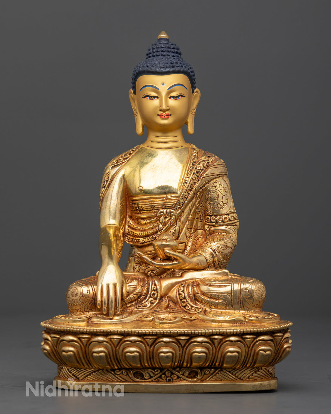 Captivating Buddha Statue: Icon of Calm and Harmony