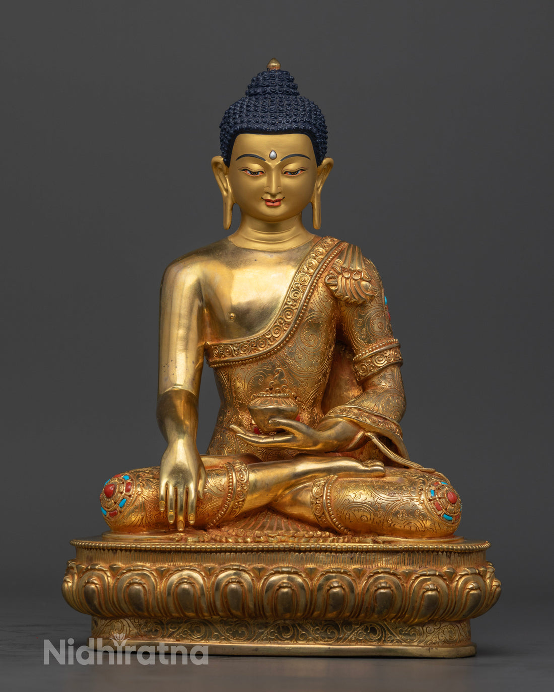 Buddha Shakyamuni Statue: Handcrafted Bodhisattva of Enlightenment