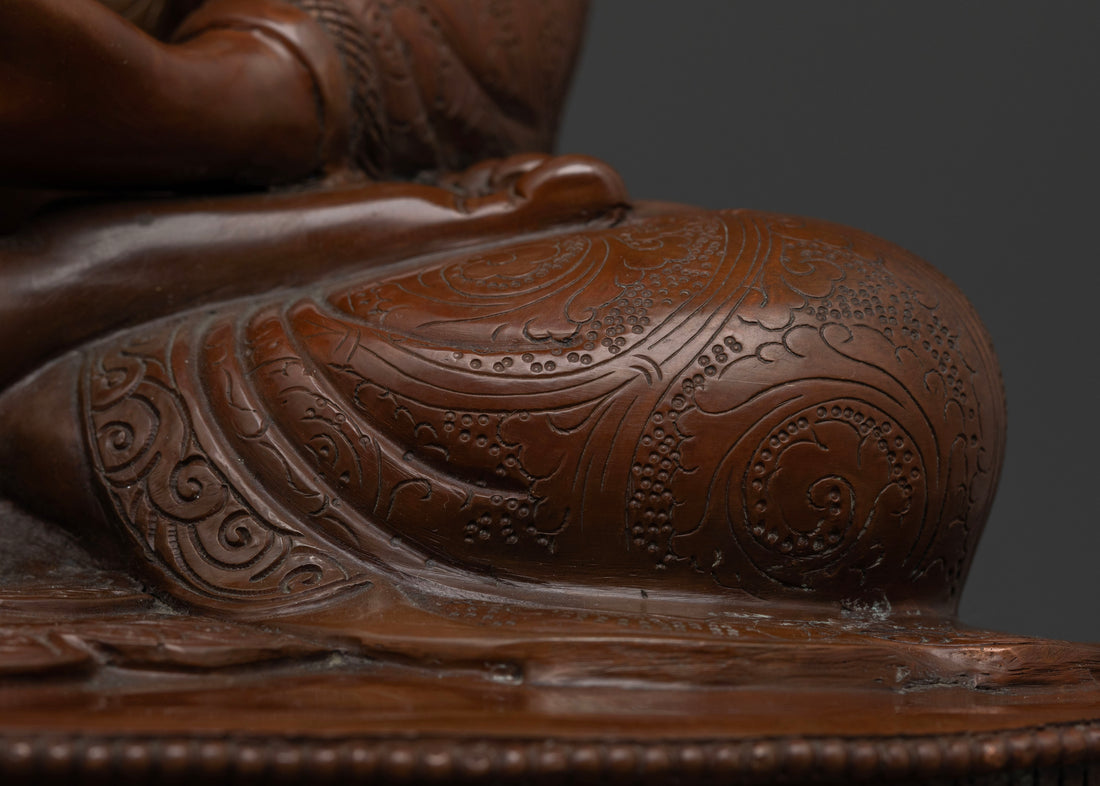 Oxidized Shakyamuni Buddha Statue: Perfect for Buddhist Practice