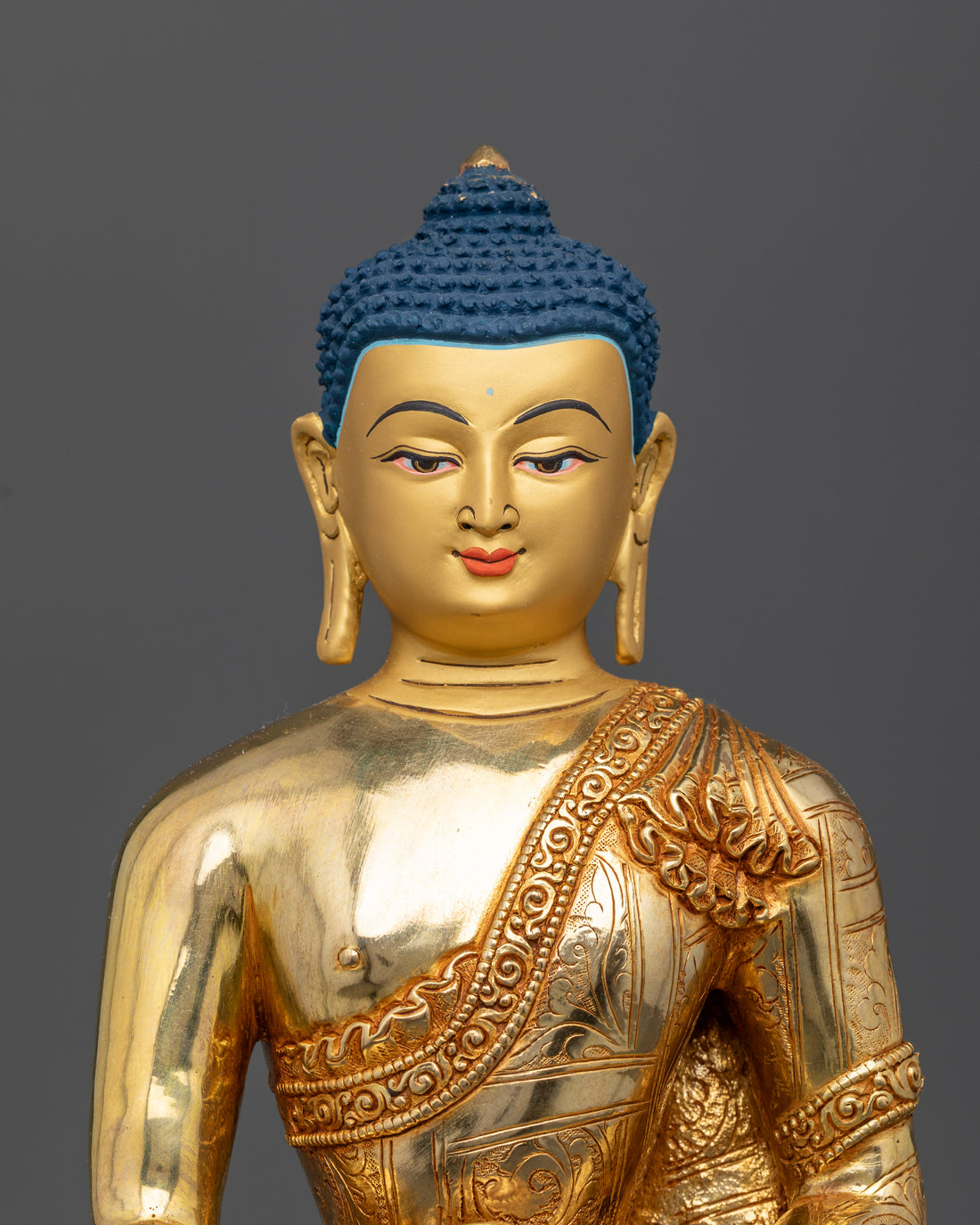 Buddha Shakyamuni Statue: Symbol of Enlightenment and Tranquility