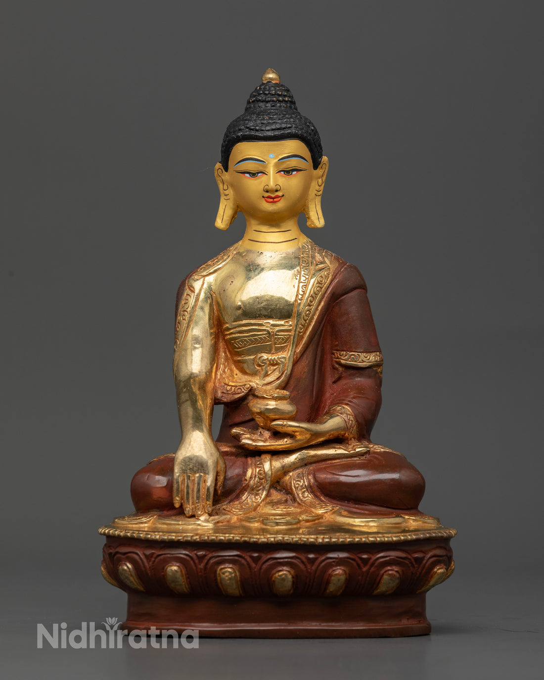 Oxidized Copper Shakyamuni Buddha Statue: Perfect for Altars