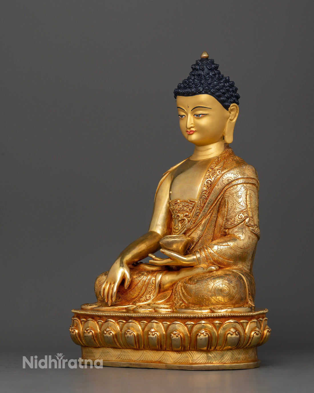 Enlightened Buddha Shakyamuni: Path to Awakening