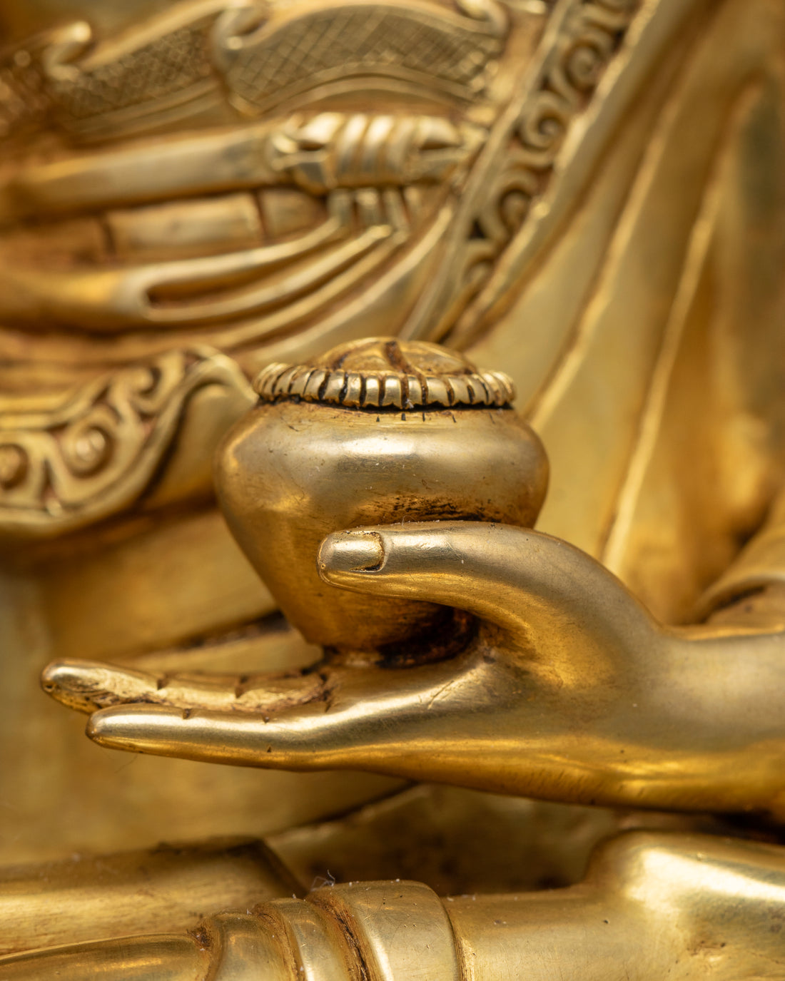 Buddha Shakyamuni Statue | 24K Gold-Coated Icon of Spiritual Awakening