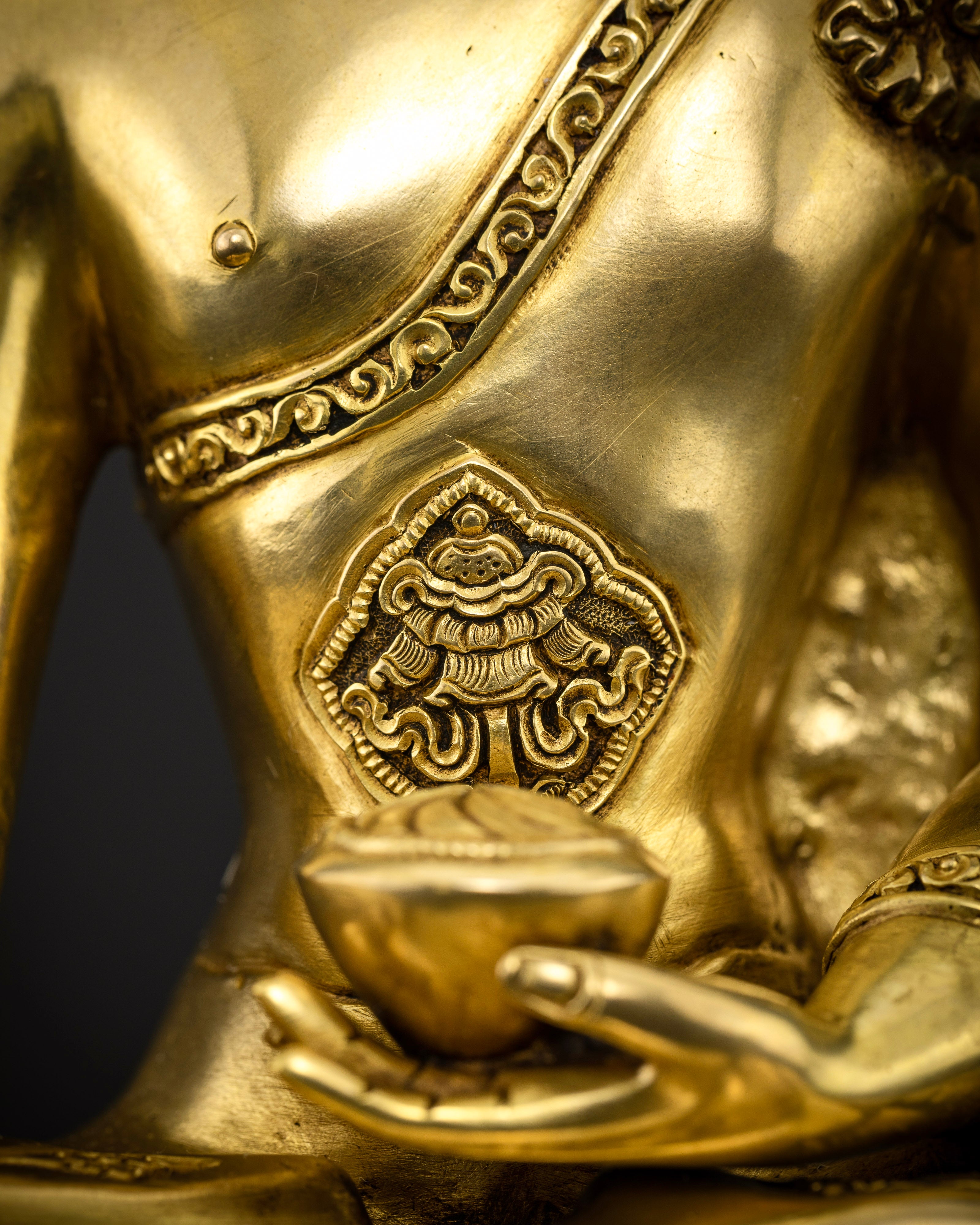Gautam Buddha Statue : Traditional Shakyamuni Buddha Sculpture