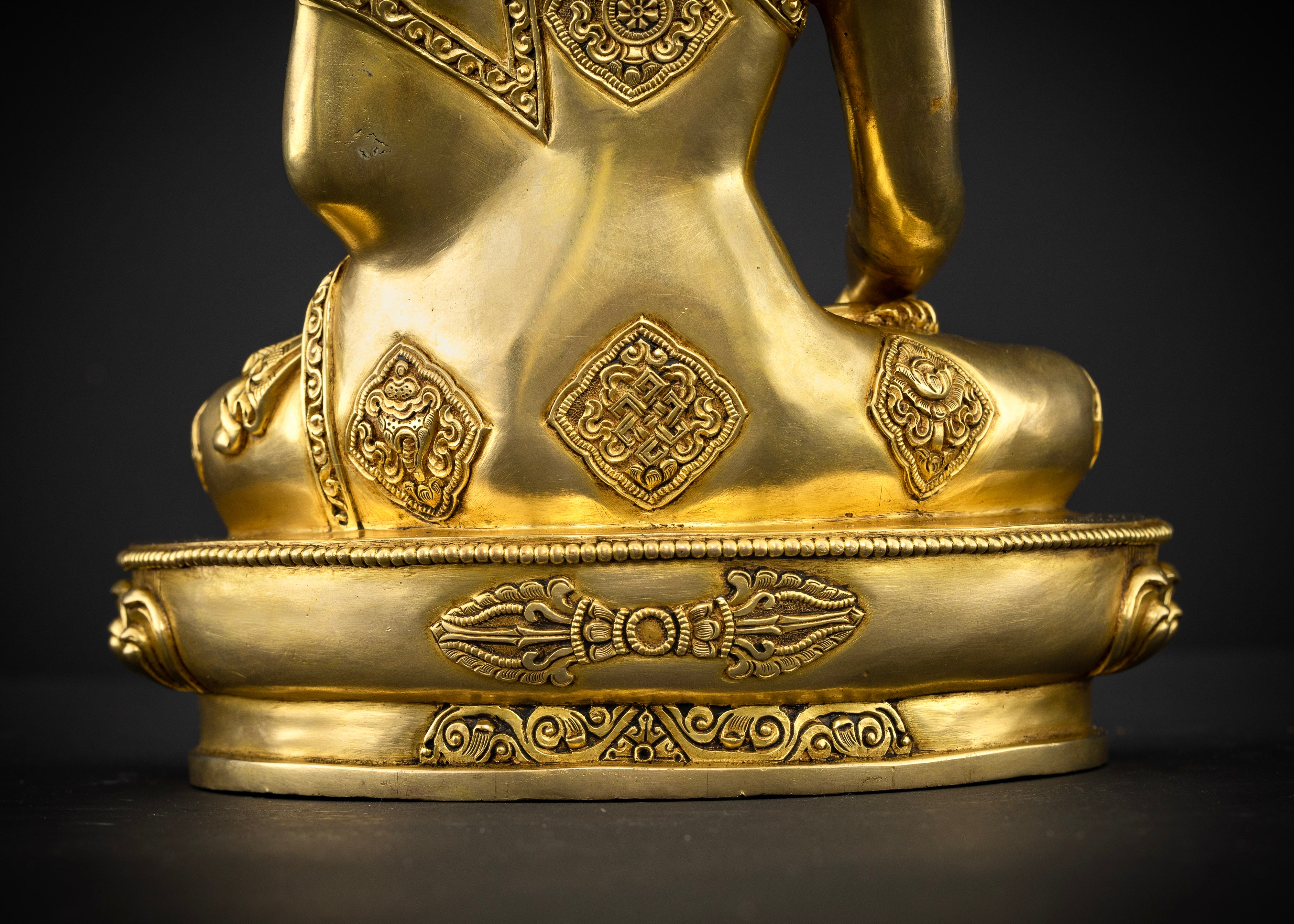 Gautam Buddha Statue : Traditional Shakyamuni Buddha Sculpture
