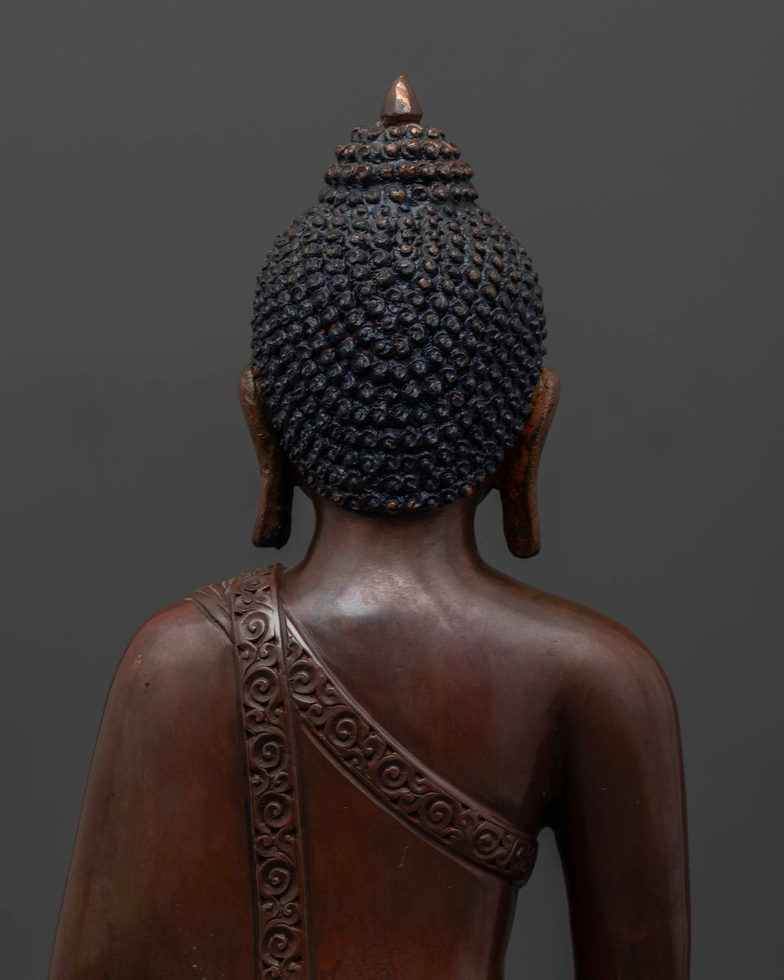 Oxidized Shakyamuni Buddha Statue: Crafted for Spiritual Serenity