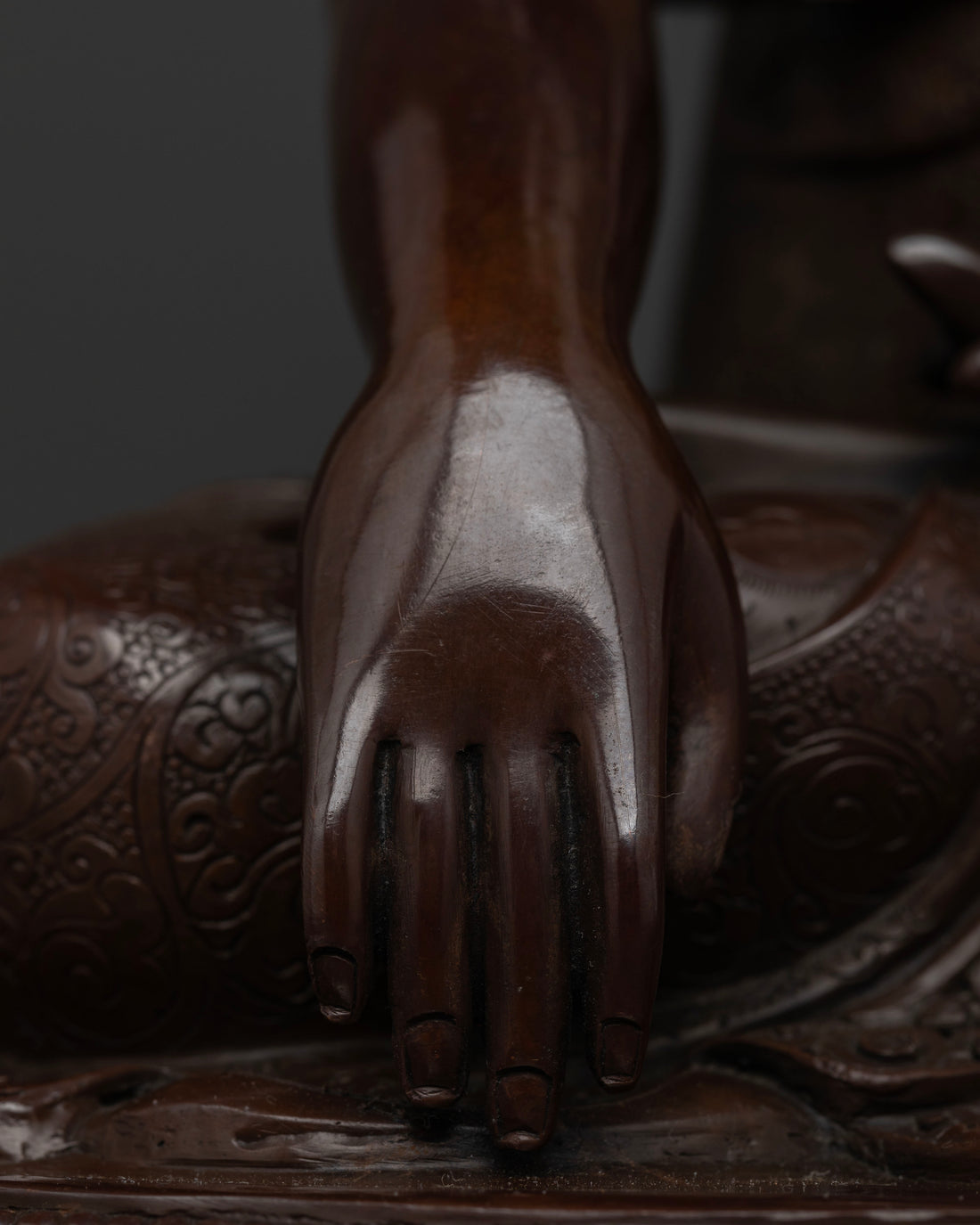 Artistic Oxidized Shakyamuni Buddha Statue With Fine Details