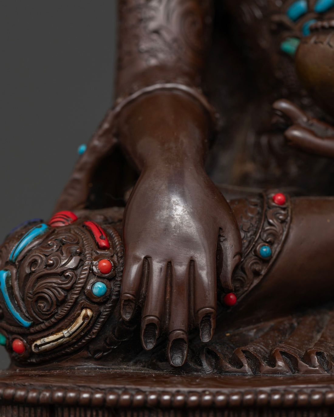 Handcrafted Oxidized Siddhartha Sculpture: A Symbol of Inner Calm