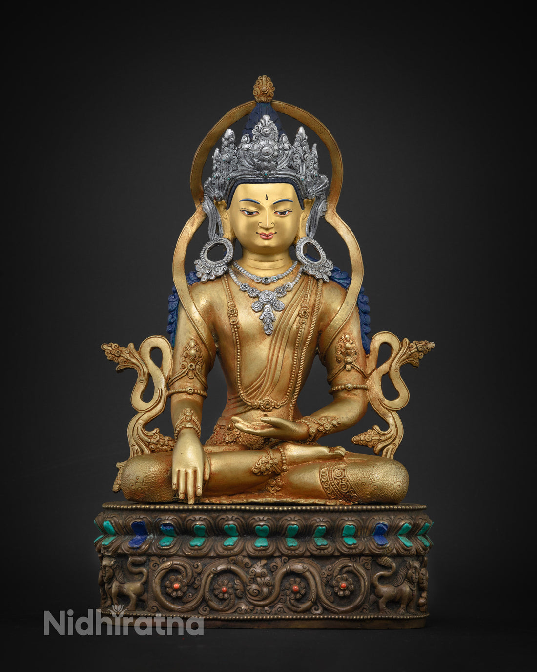 Majestic Shakyamuni Buddha Statue:  A Masterpiece of Buddhist Art