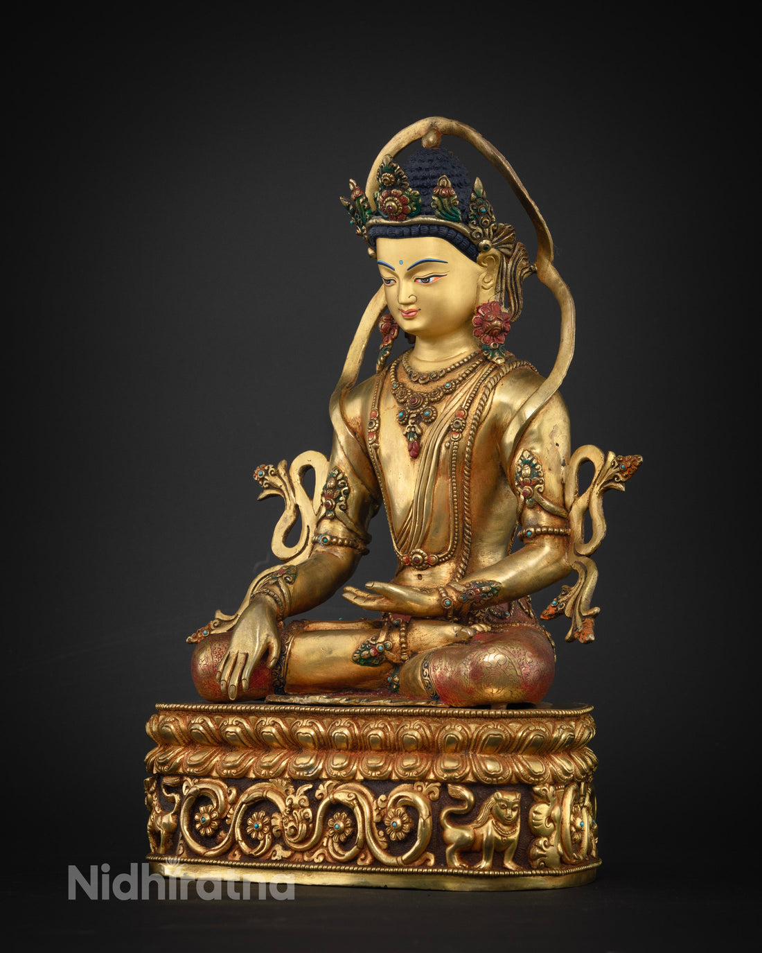 Majestic Shakyamuni Buddha Statue: Symbol of Peace