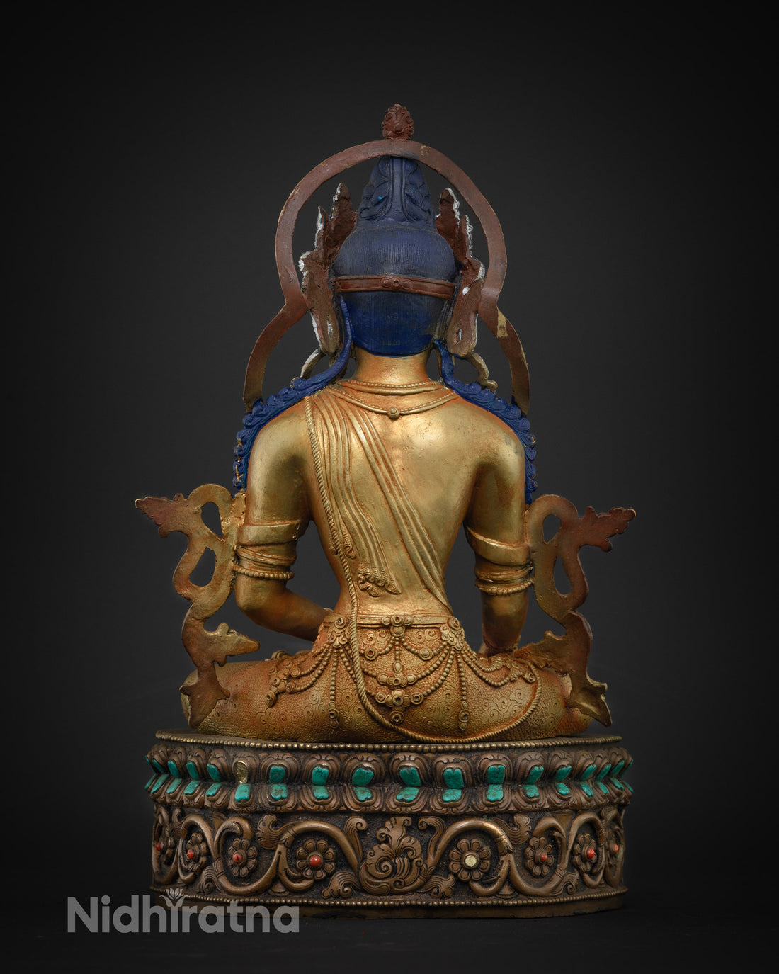 Majestic Shakyamuni Buddha Statue:  A Masterpiece of Buddhist Art