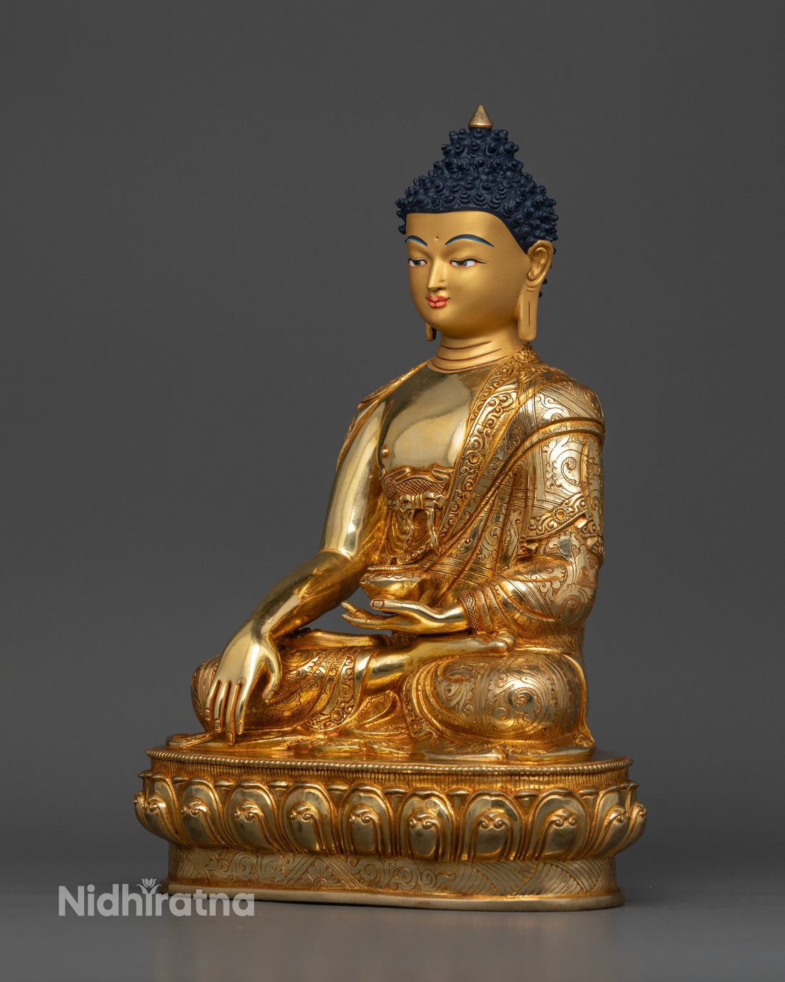 Buddha Shakyamuni: The Luminous Manifestation of Enlightened Serenity