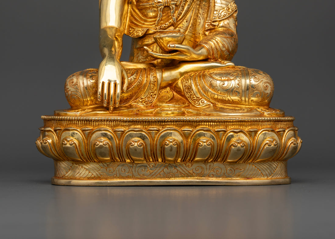 Buddha Shakyamuni: The Luminous Manifestation of Enlightened Serenity