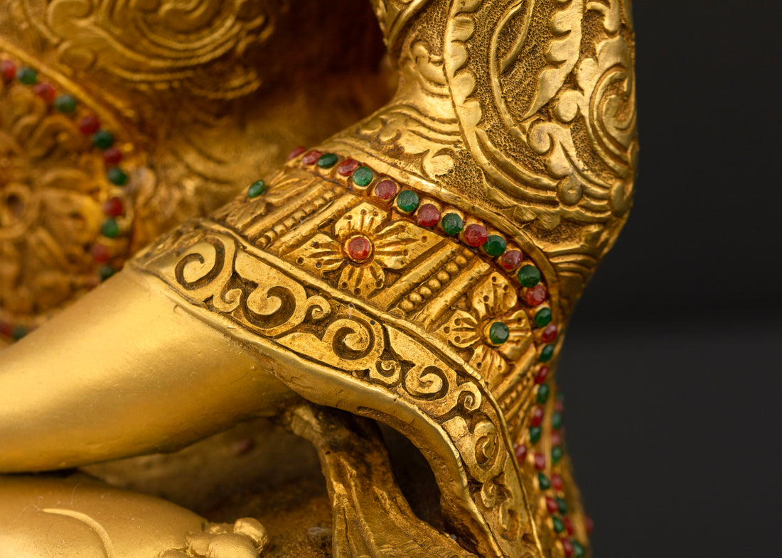 Buddha Shakyamuni: A Masterpiece in Full Gold and Precious Stones