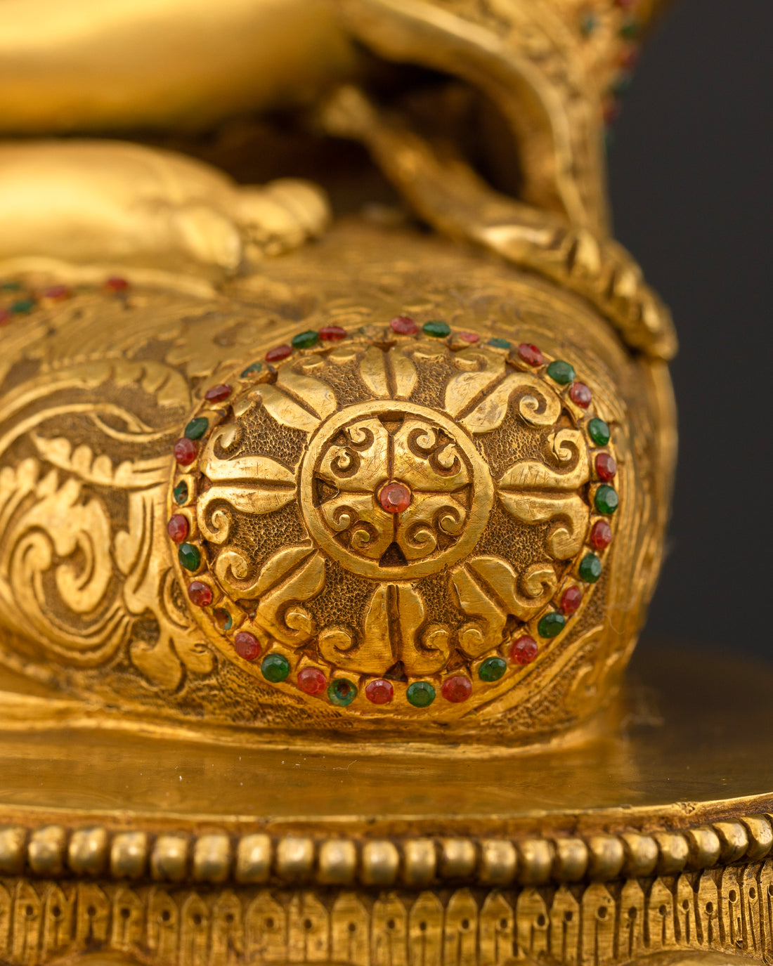 Buddha Shakyamuni: A Masterpiece in Full Gold and Precious Stones